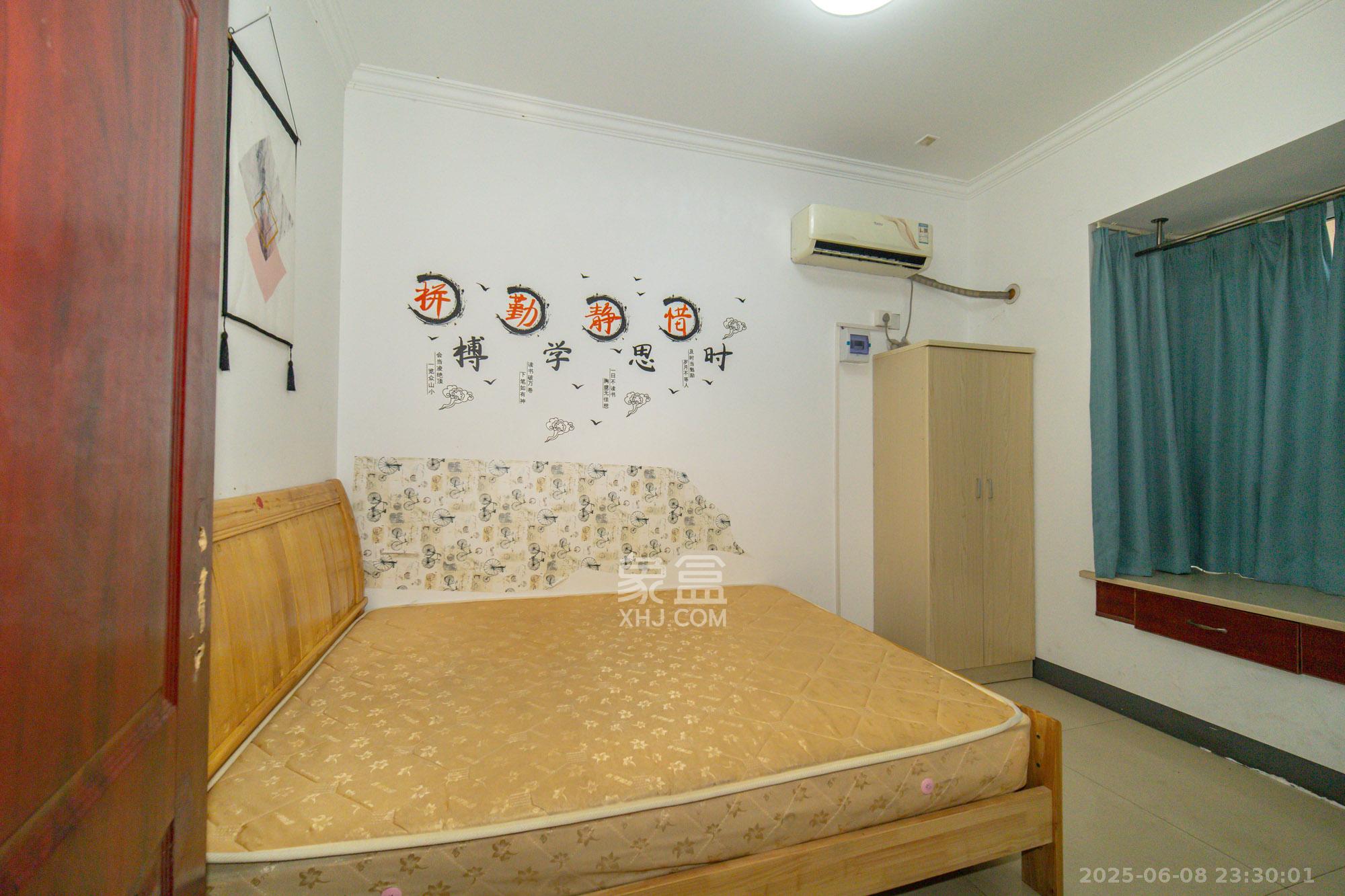 楚天世纪城西苑  3室2厅1卫    52.0万 楚天世纪城西苑  3室2厅1卫    52.0万卧室