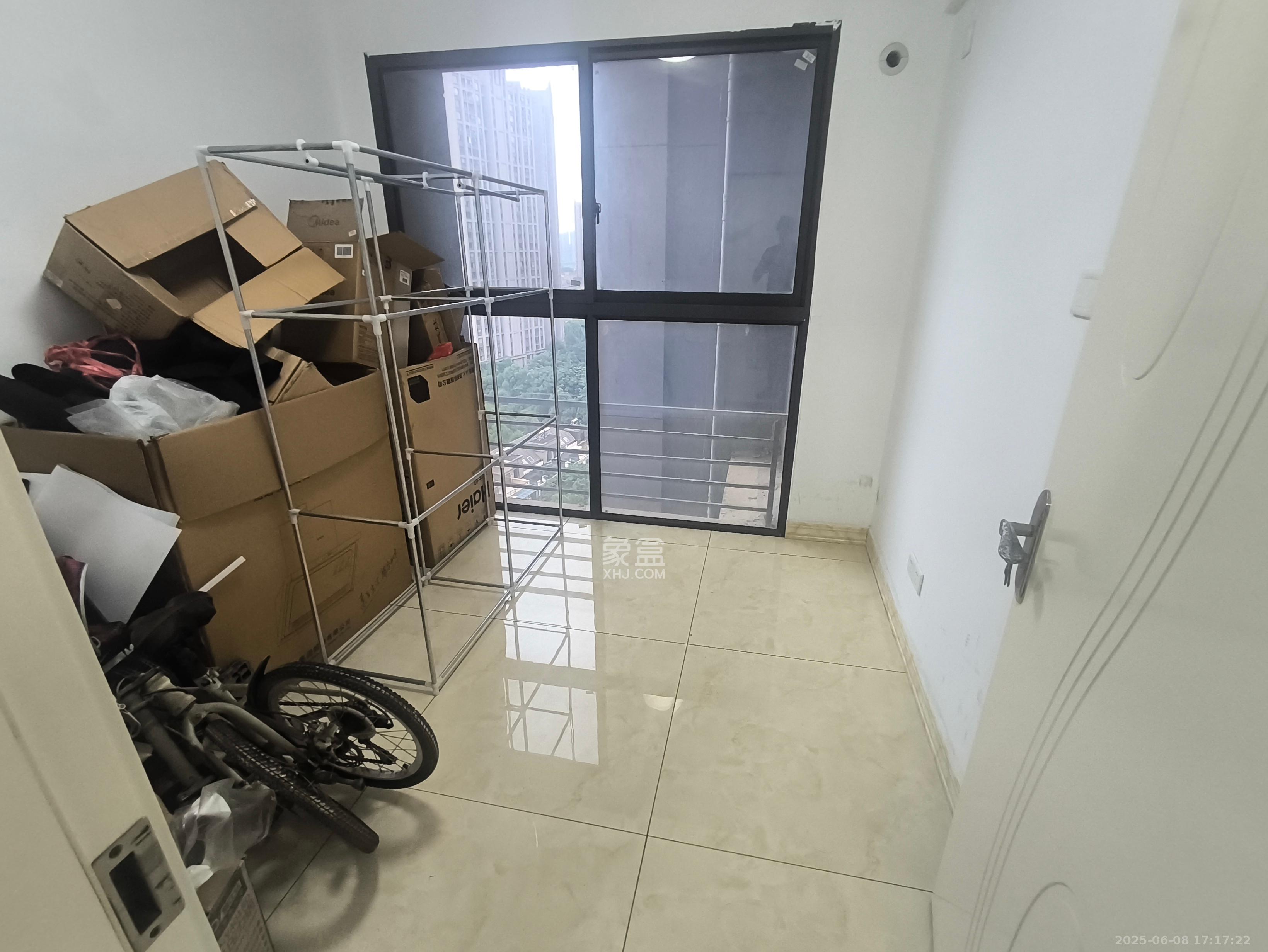 旭辉御府  4室1厅1卫   2200.00元/月室内图