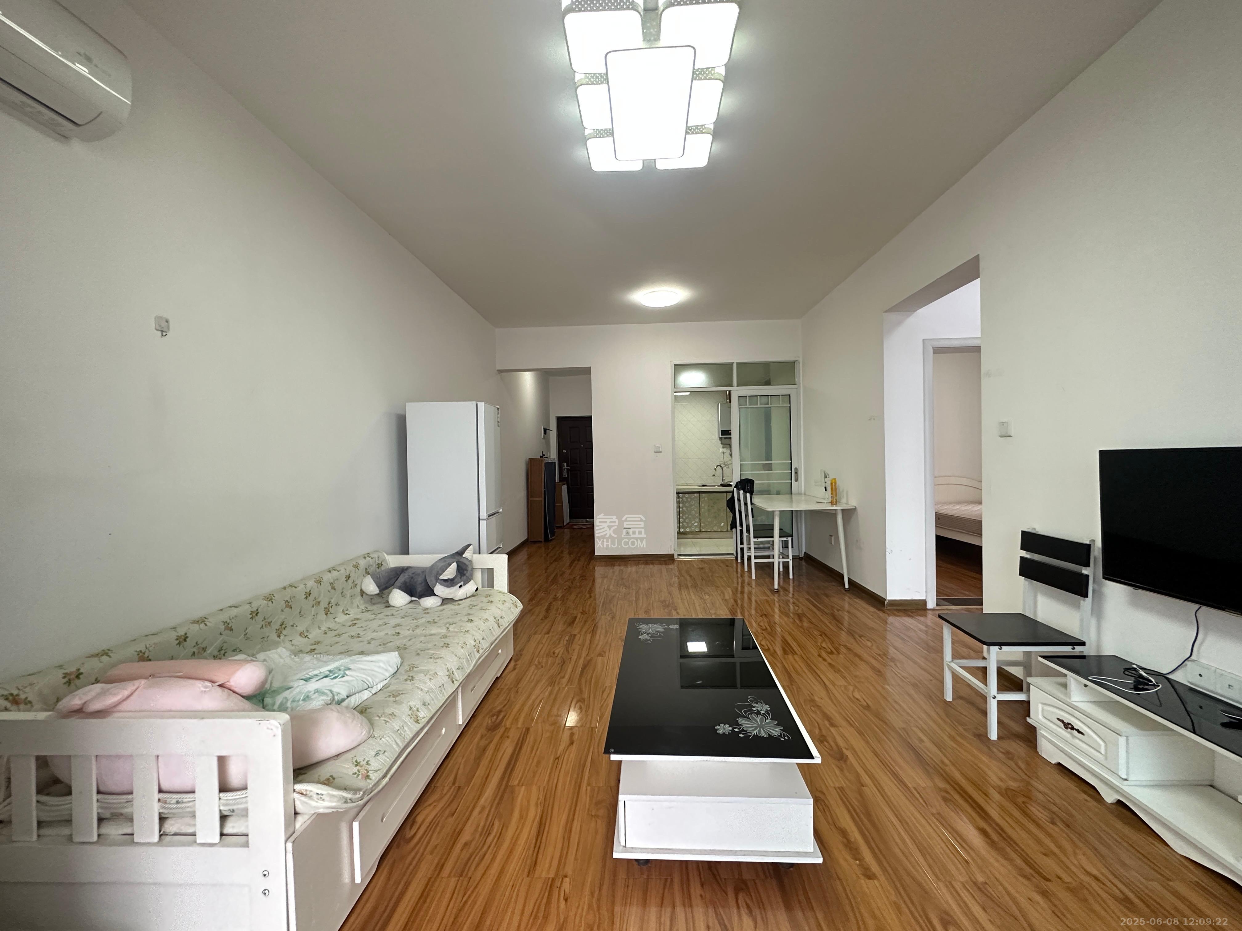 国泰九龙湾  3室2厅1卫    2300.0元/月室内图