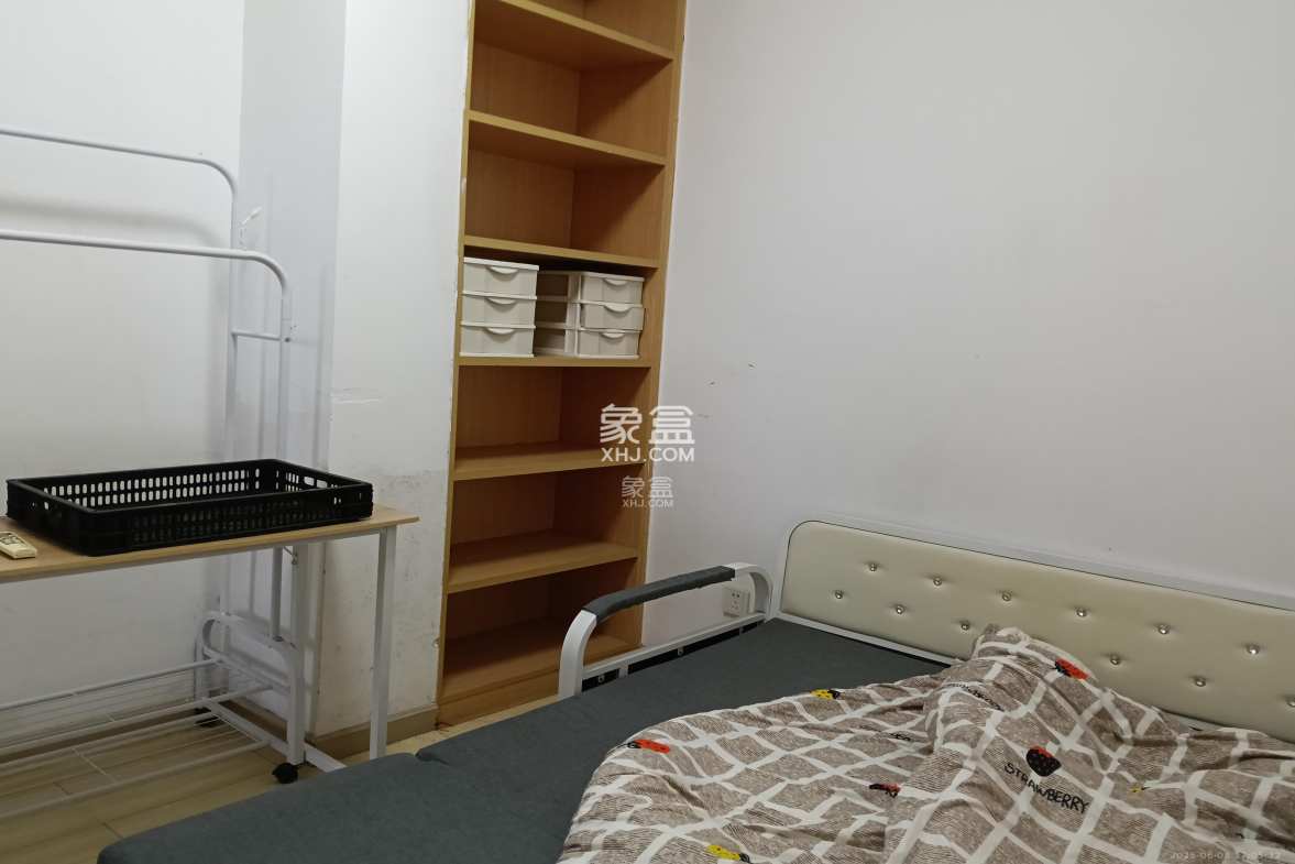 中信文化广场(中信新城二期)  2室1厅2卫    1600.0元/月 中信文化广场(中信新城二期)  2室1厅2卫    1600.0元/月室内图