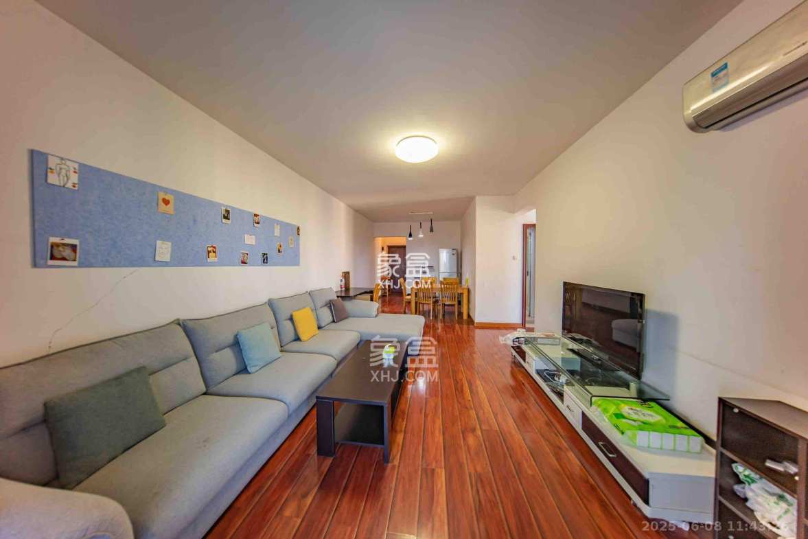 江山帝景哈佛  2室2厅1卫    1800.0元/月 江山帝景哈佛  2室2厅1卫    1800.0元/月室内图