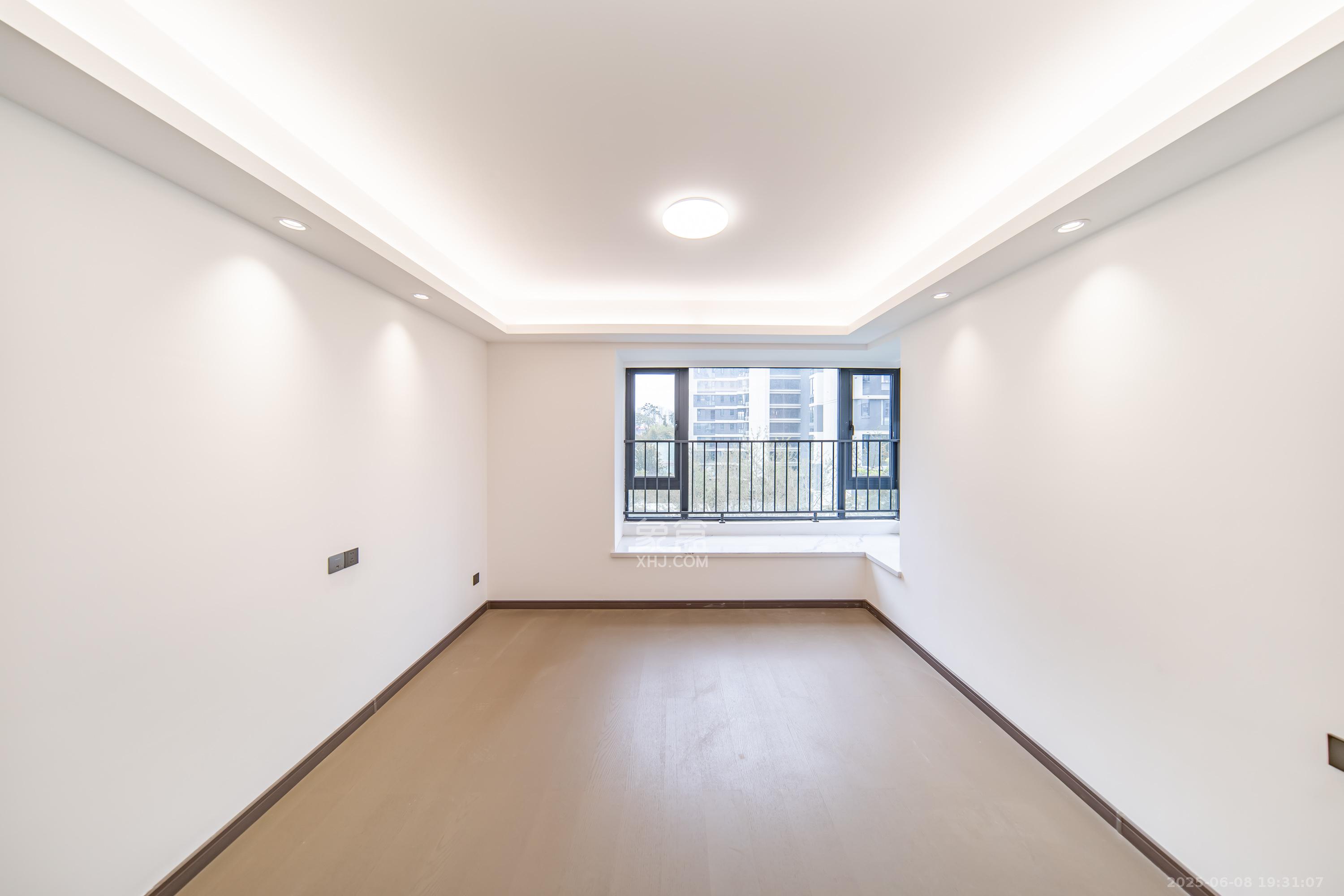 旭辉铂宸府 4室2厅2卫 155.0万 旭辉铂宸府 4室2厅2卫 155.0万卧室