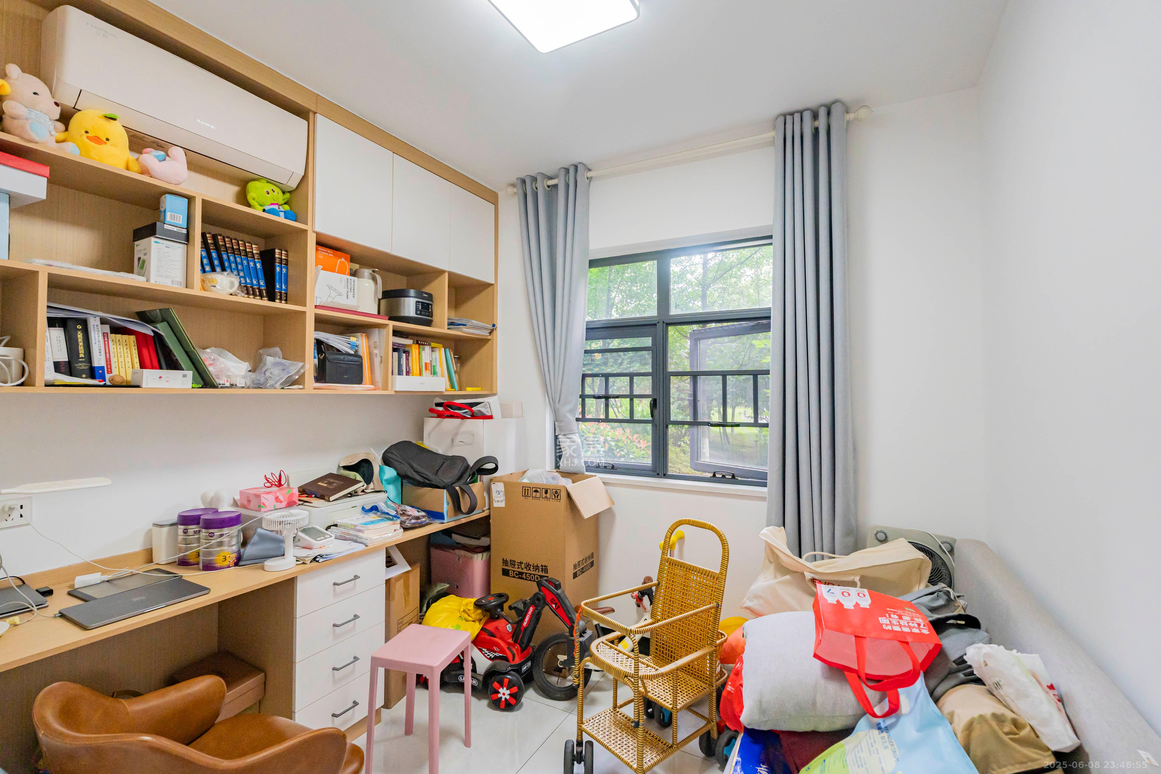 天健城  3室1厅1卫    138.0万 天健城  3室1厅1卫    138.0万卧室