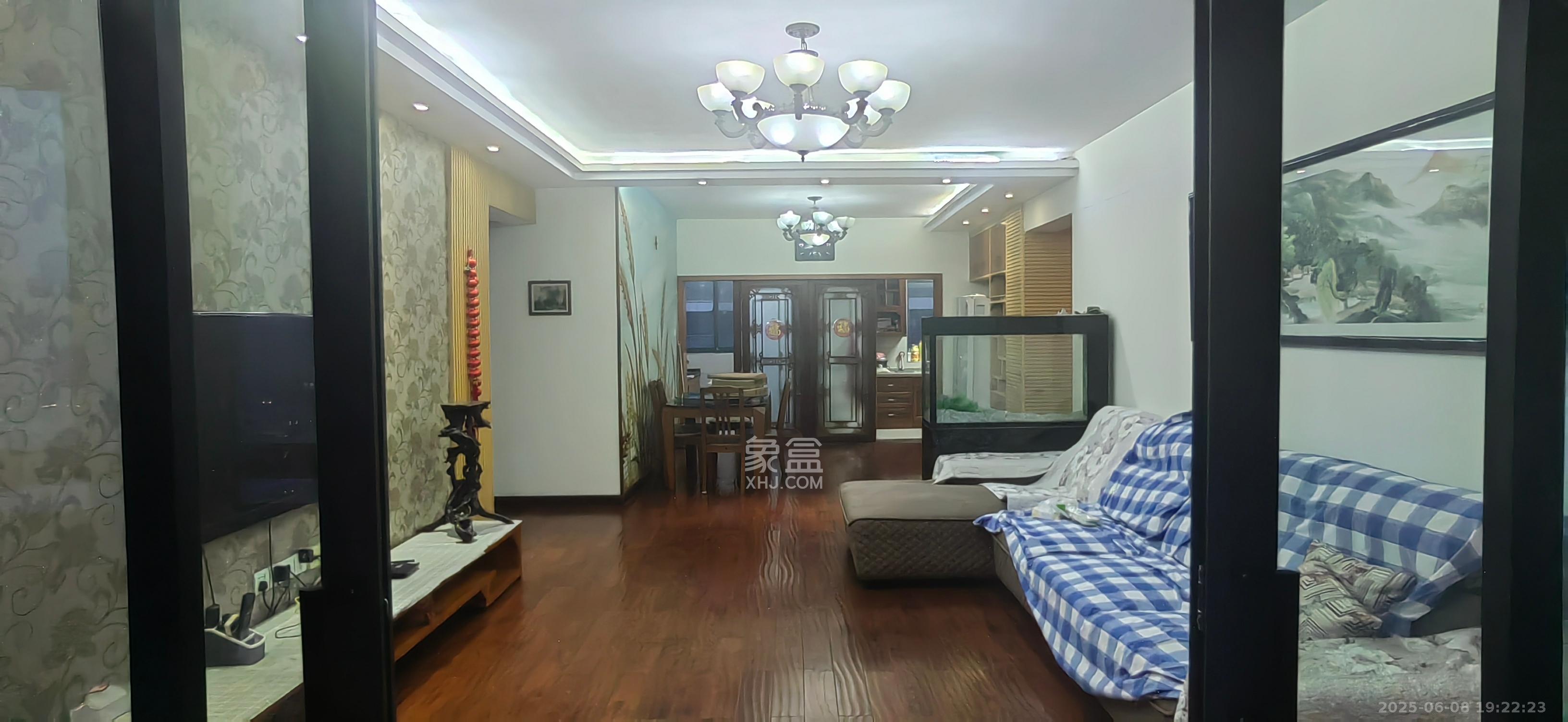 归心苑 4室2厅2卫 3300.0元/月 归心苑 4室2厅2卫 3300.0元/月室内图