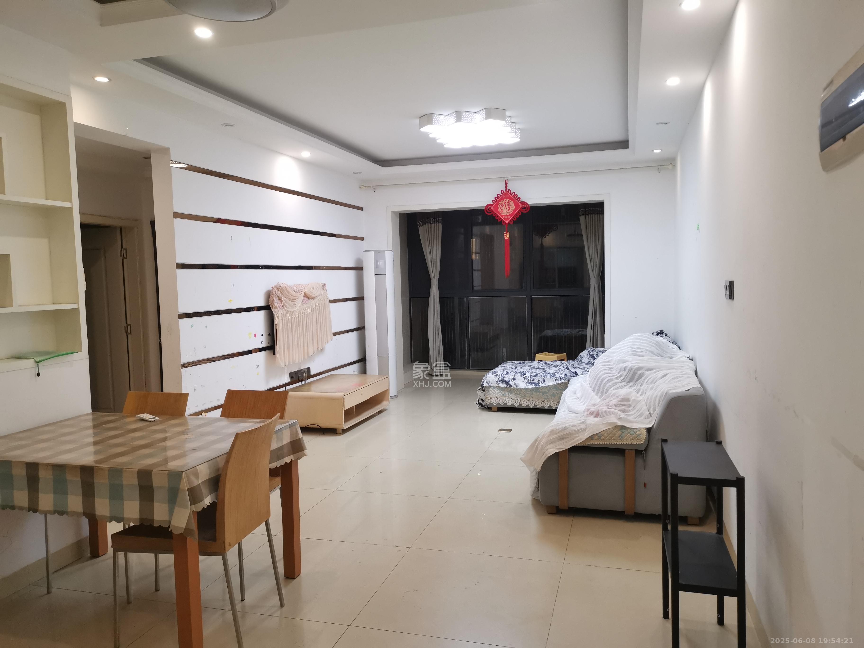 湘府十城（汇财御景湾新寓,汇财国际）  1室2厅1卫   2400.00元/月