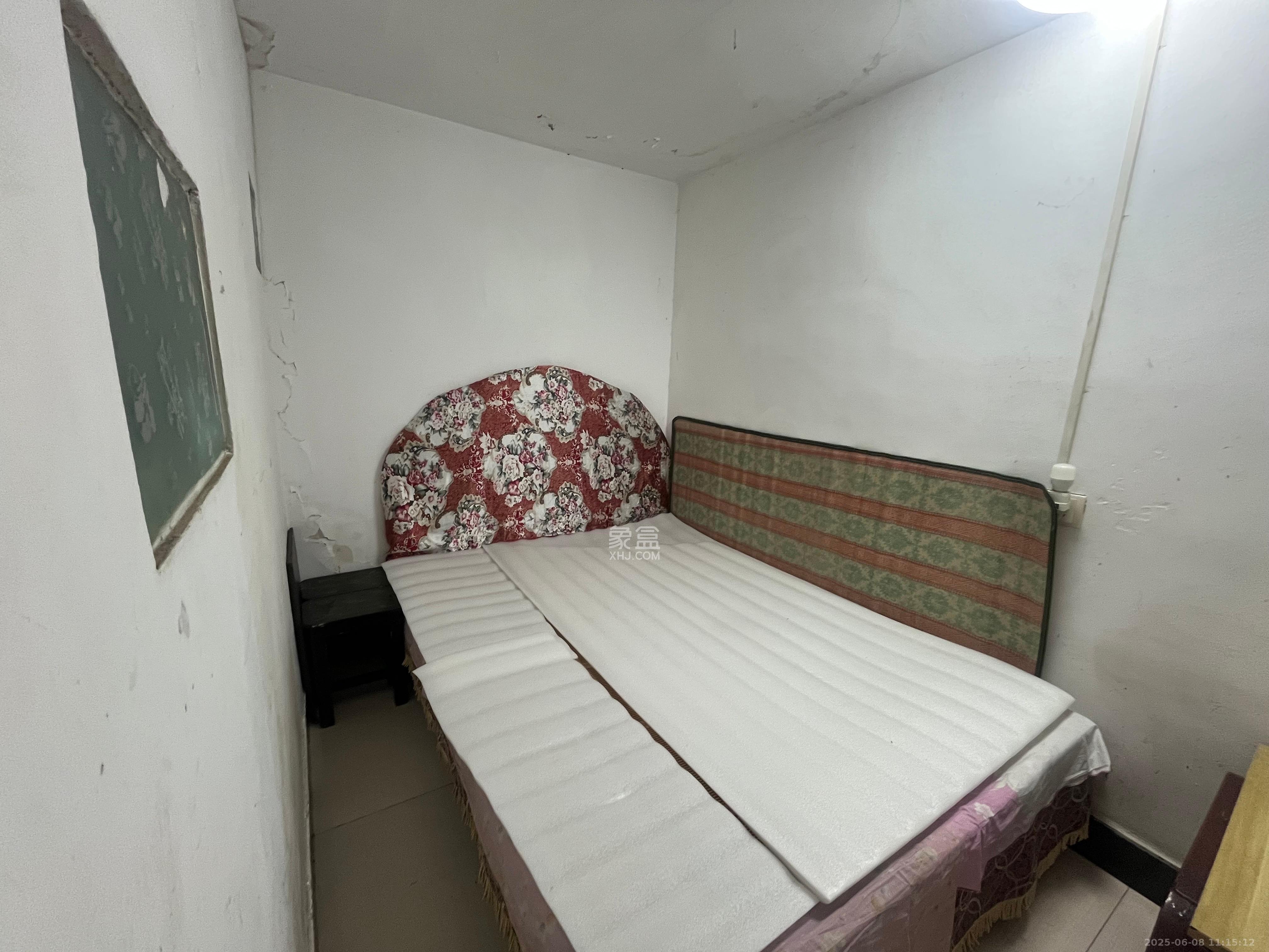 恩瑞麓山名园(龙王港小区)  1室1厅1卫    450.0元/月 恩瑞麓山名园(龙王港小区)  1室1厅1卫    450.0元/月