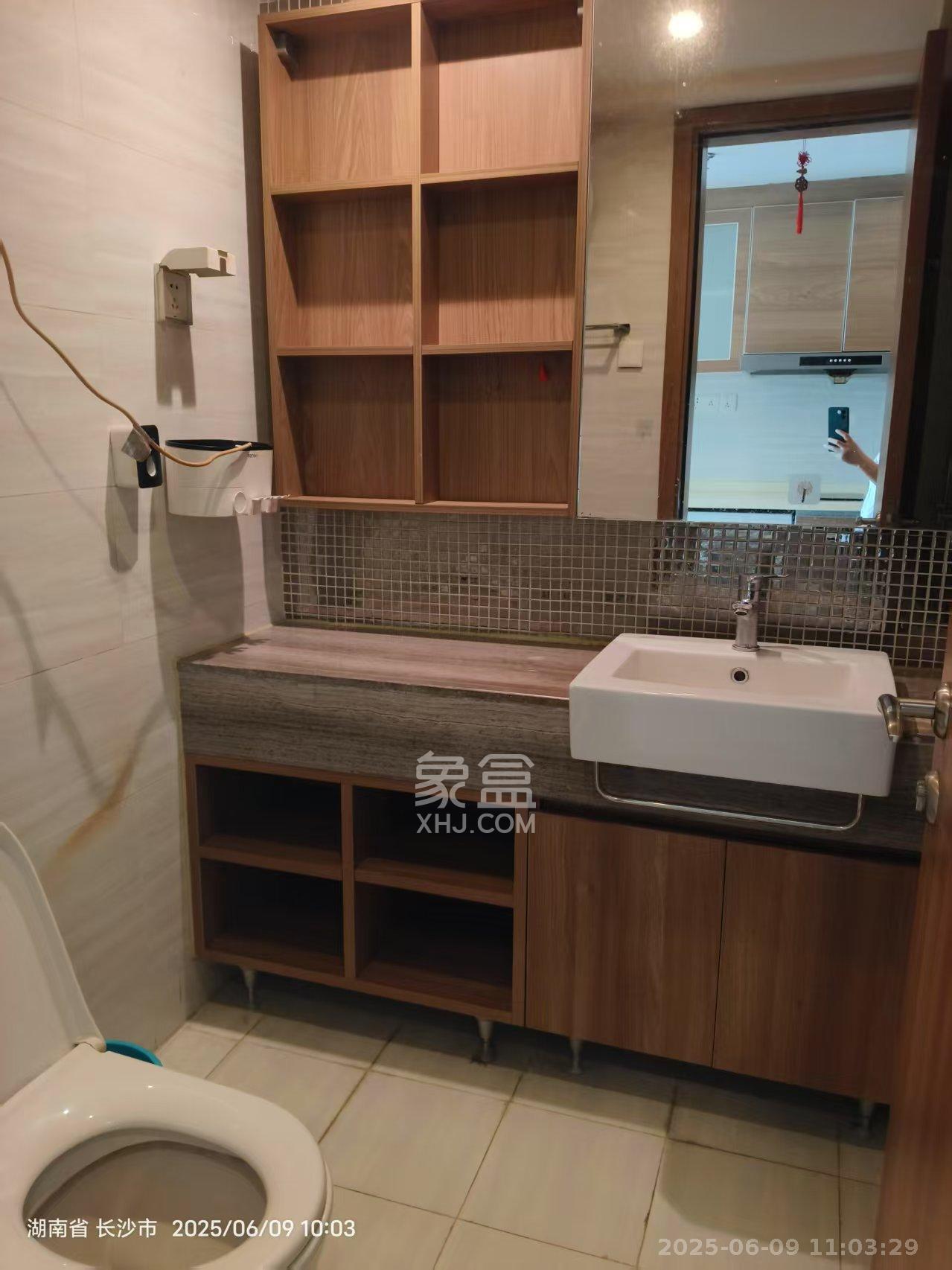 恒大翡翠华庭  1室1厅1卫   1300.00元/月室内图
