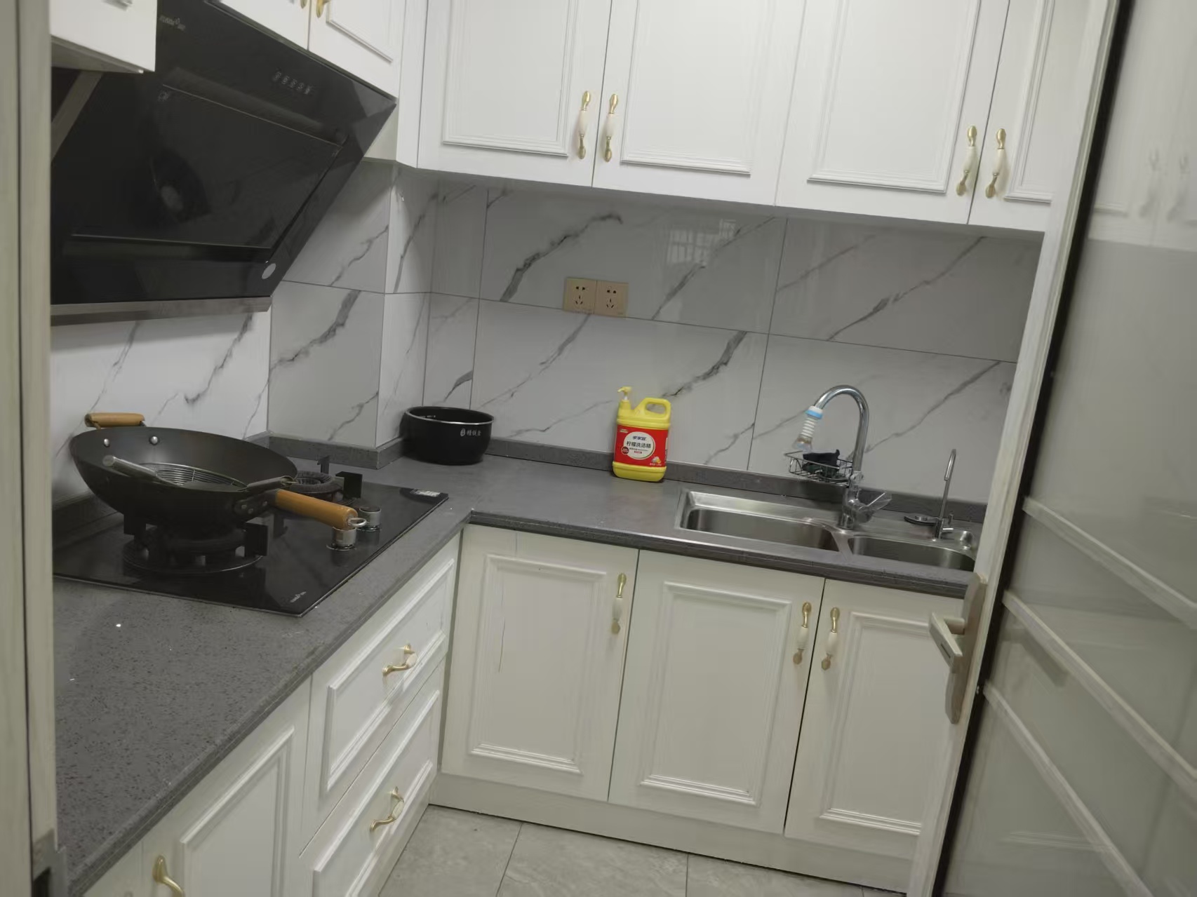 龙源华城 3室2厅1卫 1800.0元/月 龙源华城 3室2厅1卫 1800.0元/月室内图