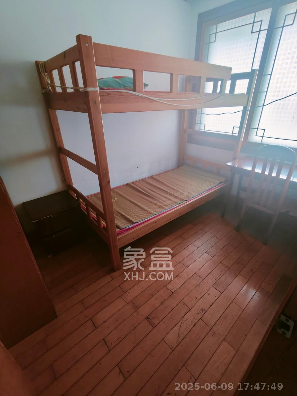 湘雅医学院(湘雅附一北院) 3室2厅1卫 2400.0元/月 湘雅医学院(湘雅附一北院) 3室2厅1卫 2400.0元/月室内图