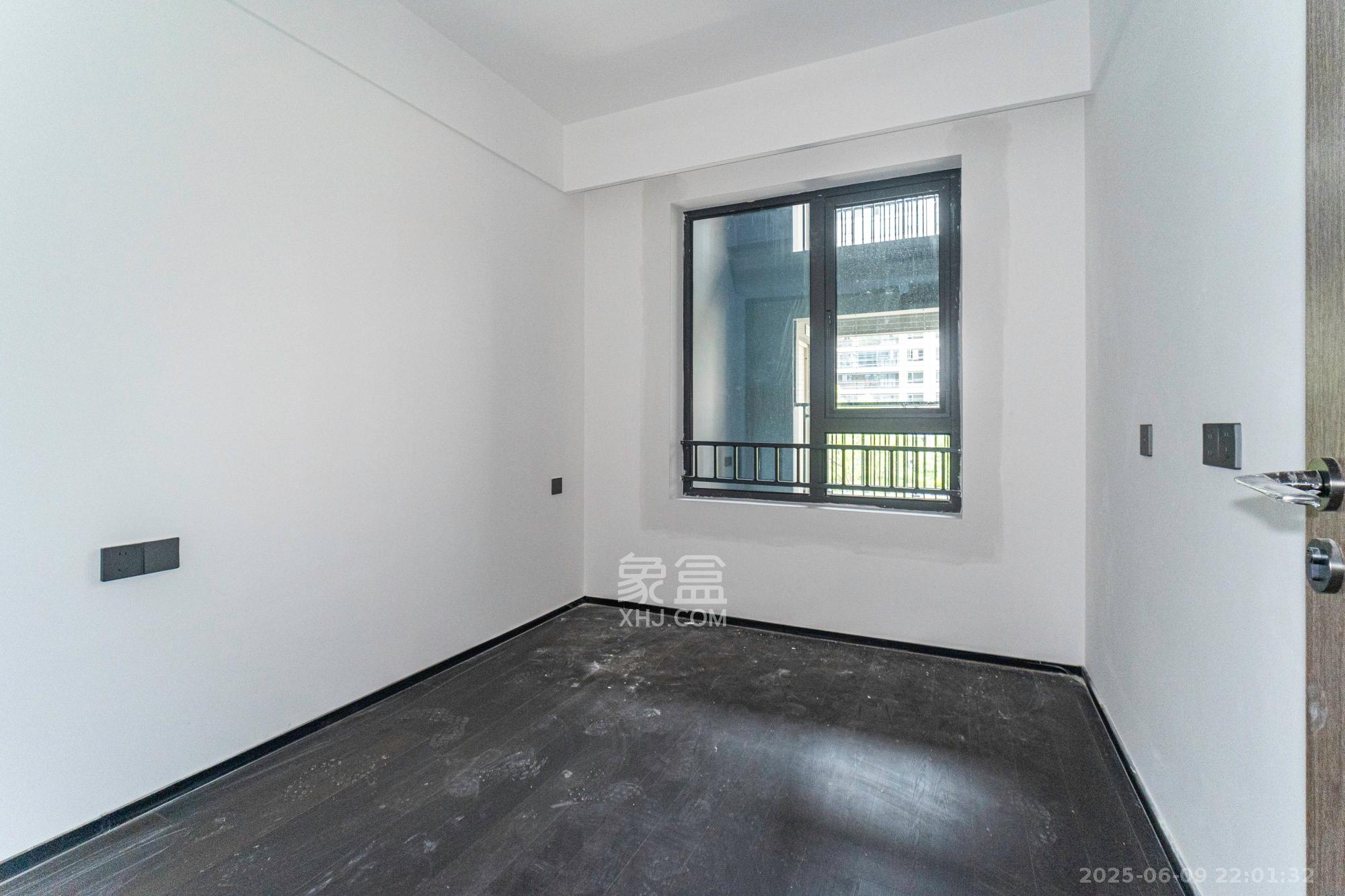 万科松湖天地 3室2厅2卫 137.0万 万科松湖天地 3室2厅2卫 137.0万卧室