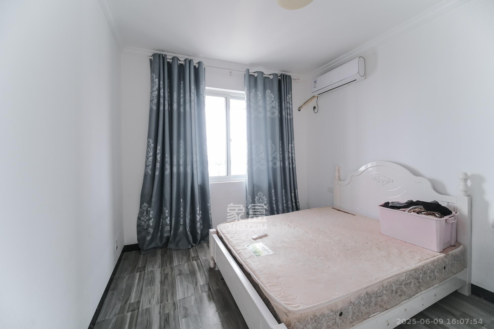 和悦城(蟠龙景苑) 3室2厅1卫 50.2万 和悦城(蟠龙景苑) 3室2厅1卫 50.2万卧室