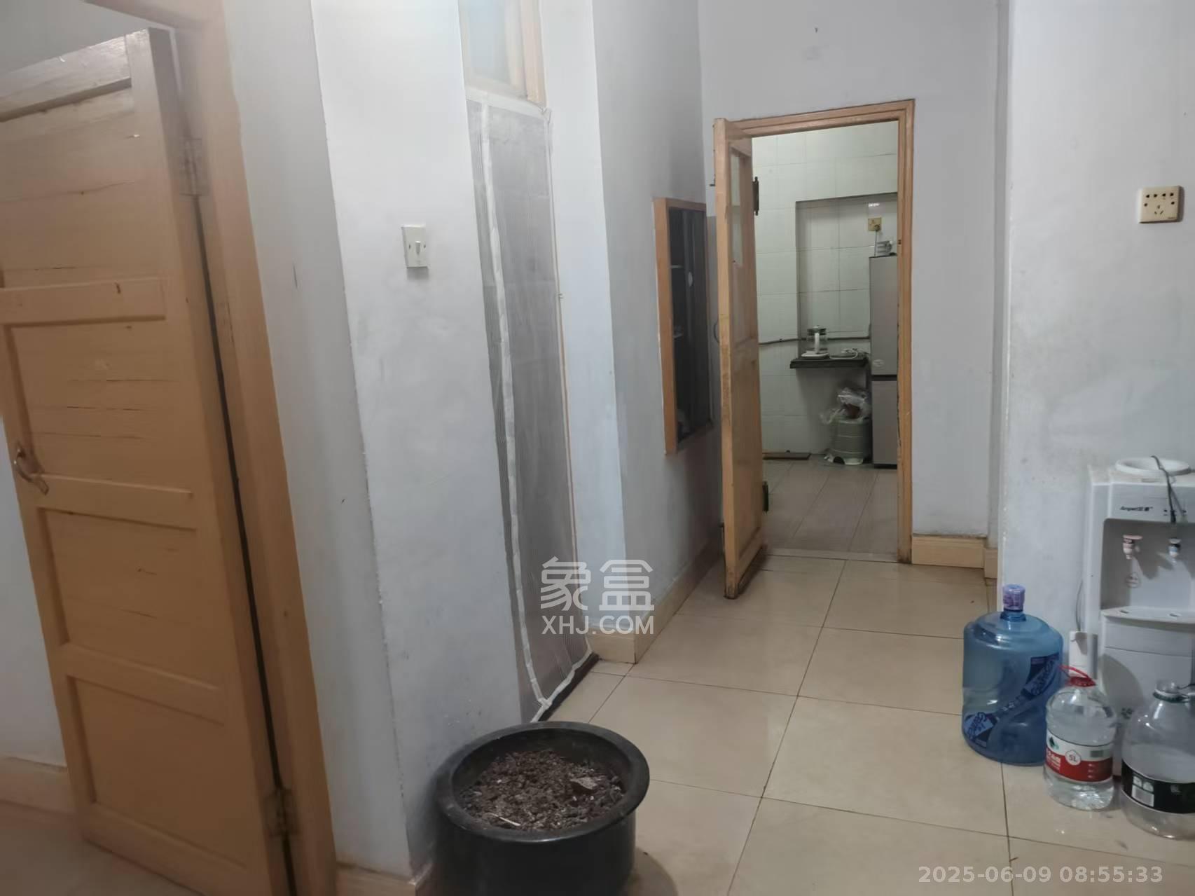 交通技校宿舍 3室1厅1卫 2600.0元/月 交通技校宿舍 3室1厅1卫 2600.0元/月室内图