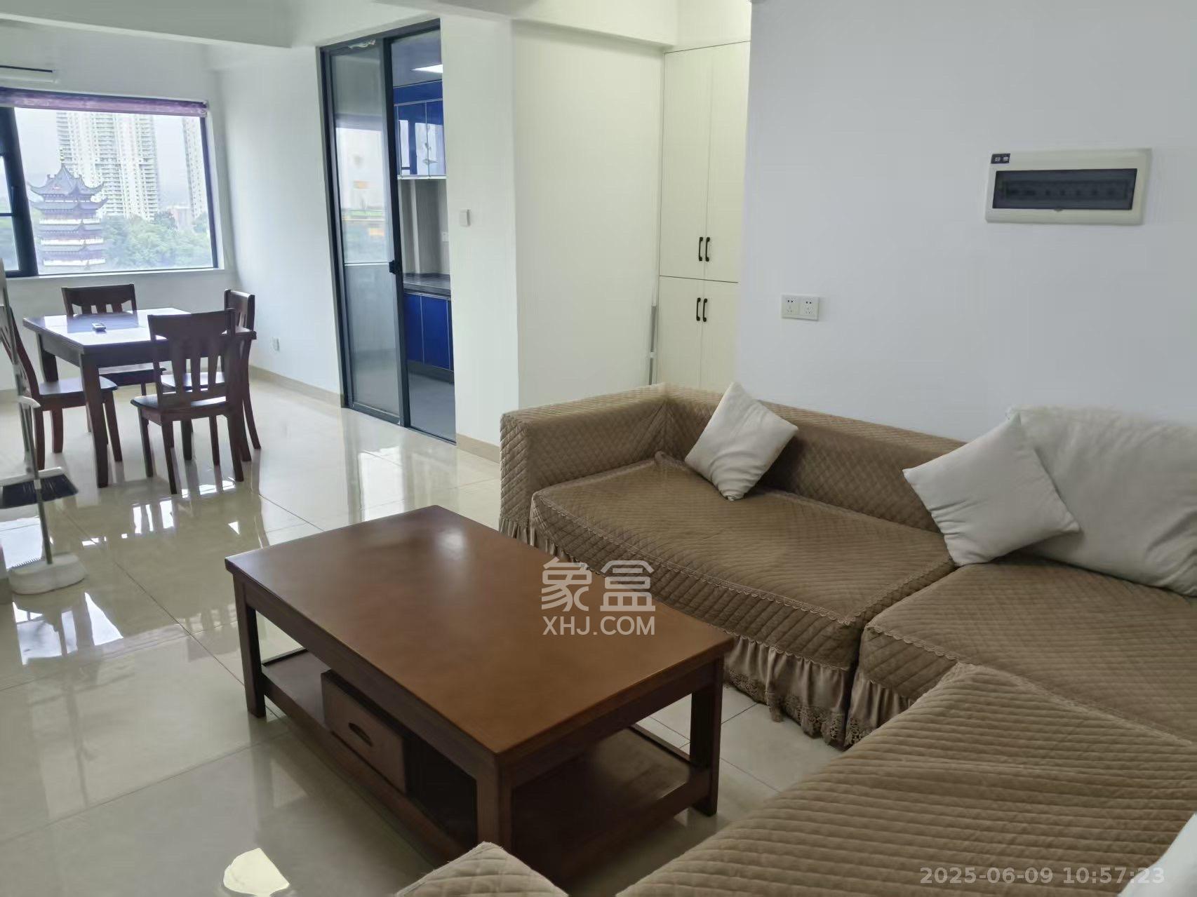 凯悦名城（泰悦公寓）  2室2厅1卫    2400.0元/月室内图