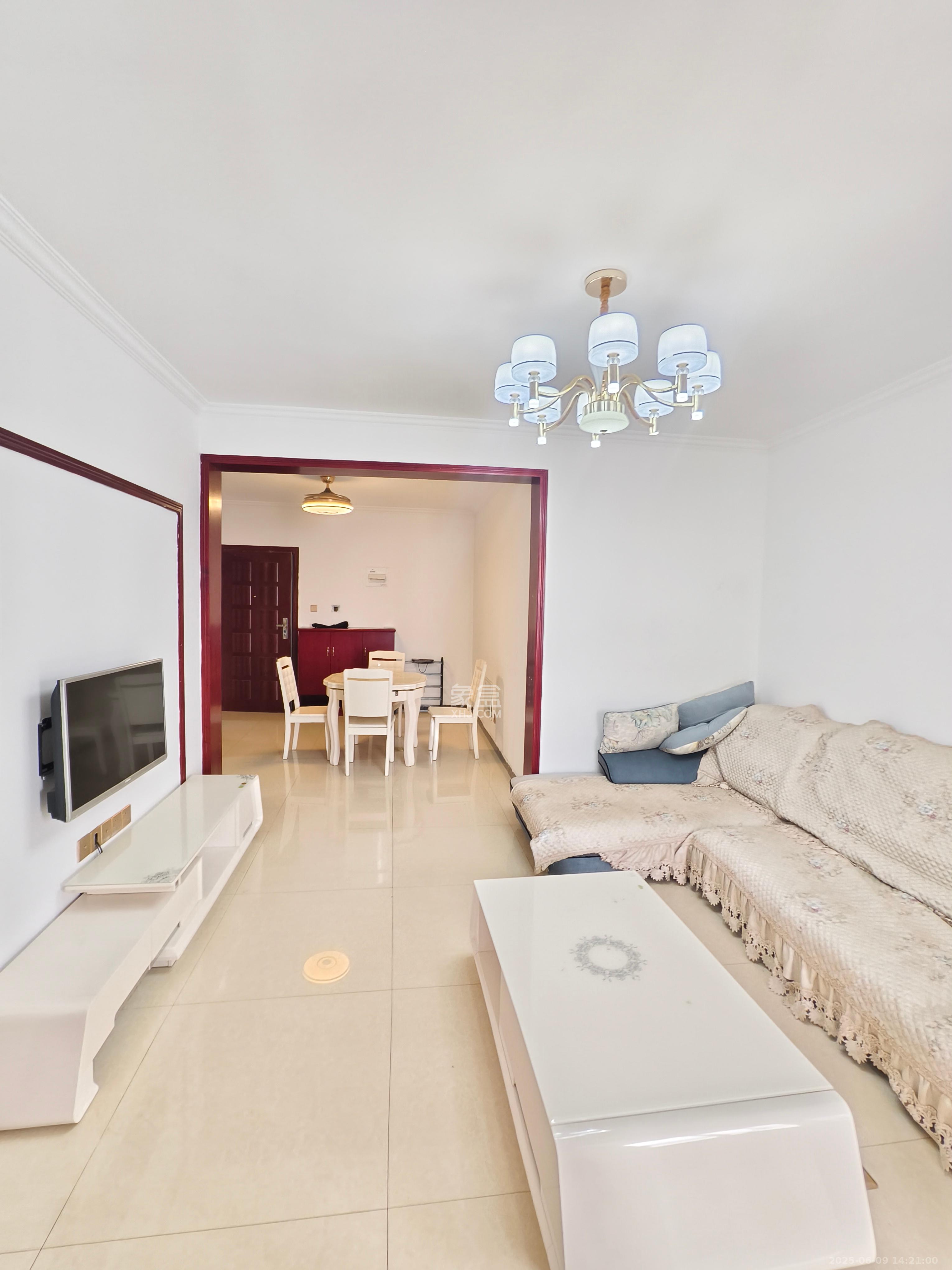 长房时代城 2室2厅1卫 2800.0元/月 长房时代城 2室2厅1卫 2800.0元/月室内图