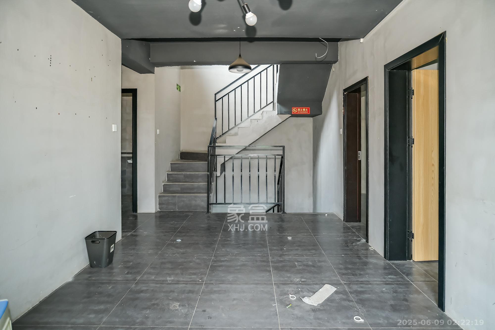 山水湾  5室2厅3卫    571.0万 山水湾  5室2厅3卫    571.0万其他