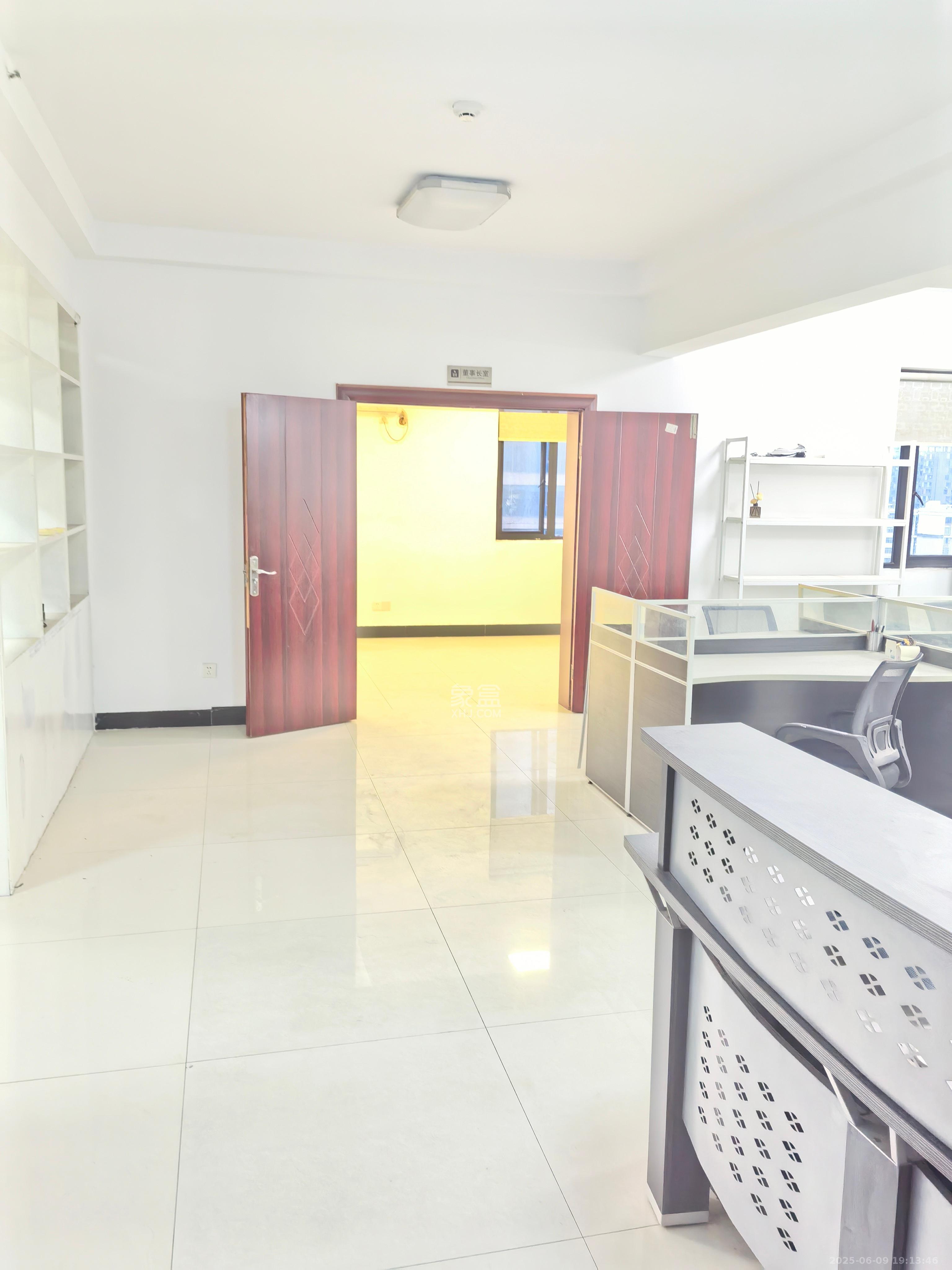 鑫远杰座 1室1厅1卫 4800.0元/月 鑫远杰座 1室1厅1卫 4800.0元/月室内图