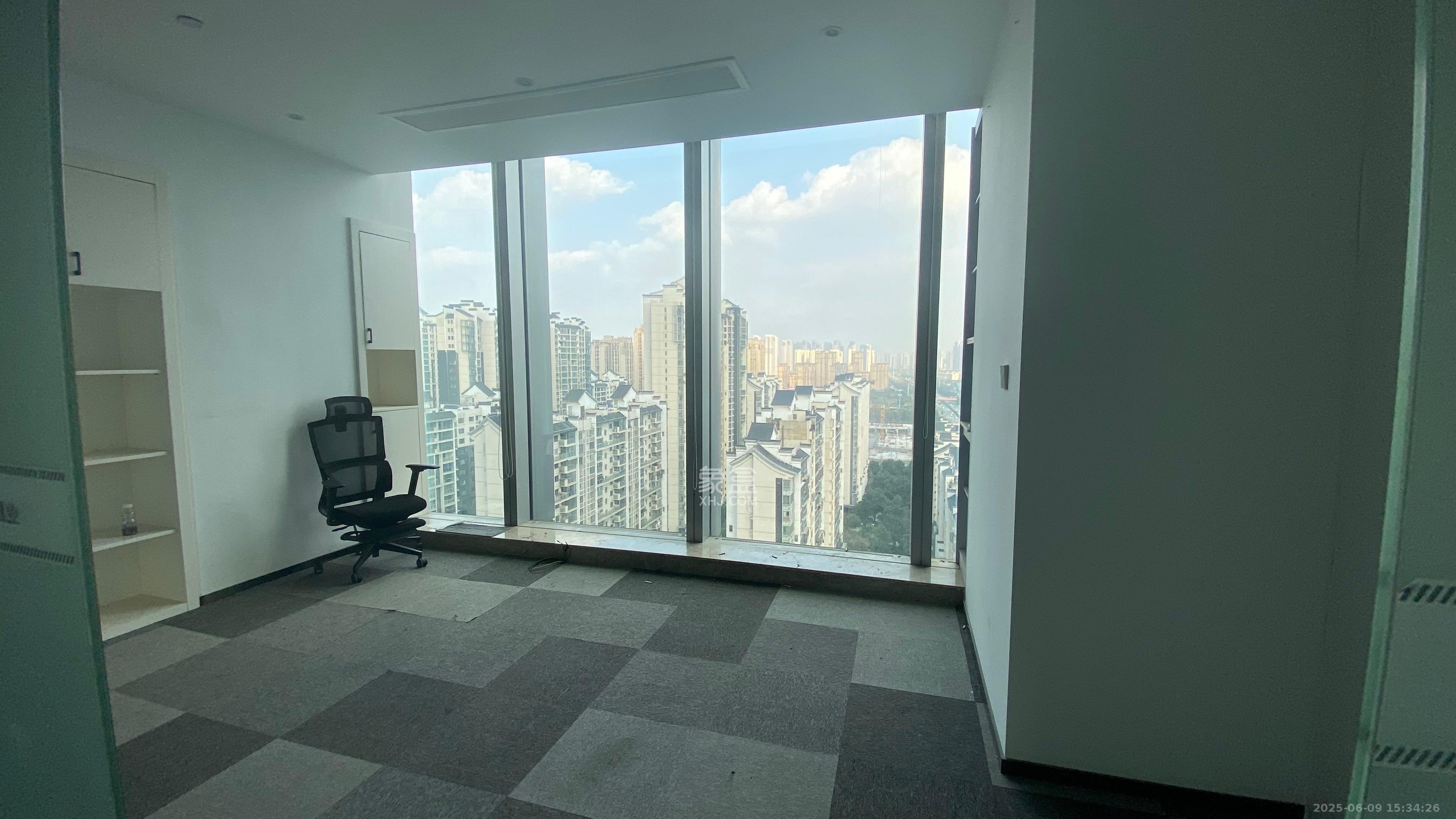 运达中央广场一、二期  1室1厅1卫    28000.0元/月室内图