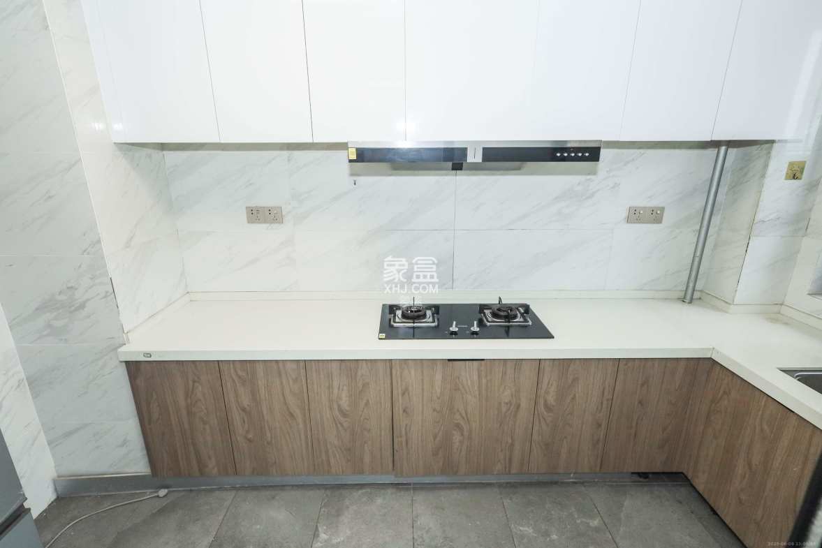 梦想新天地  4室2厅2卫    129.0万 梦想新天地  4室2厅2卫    129.0万厨房