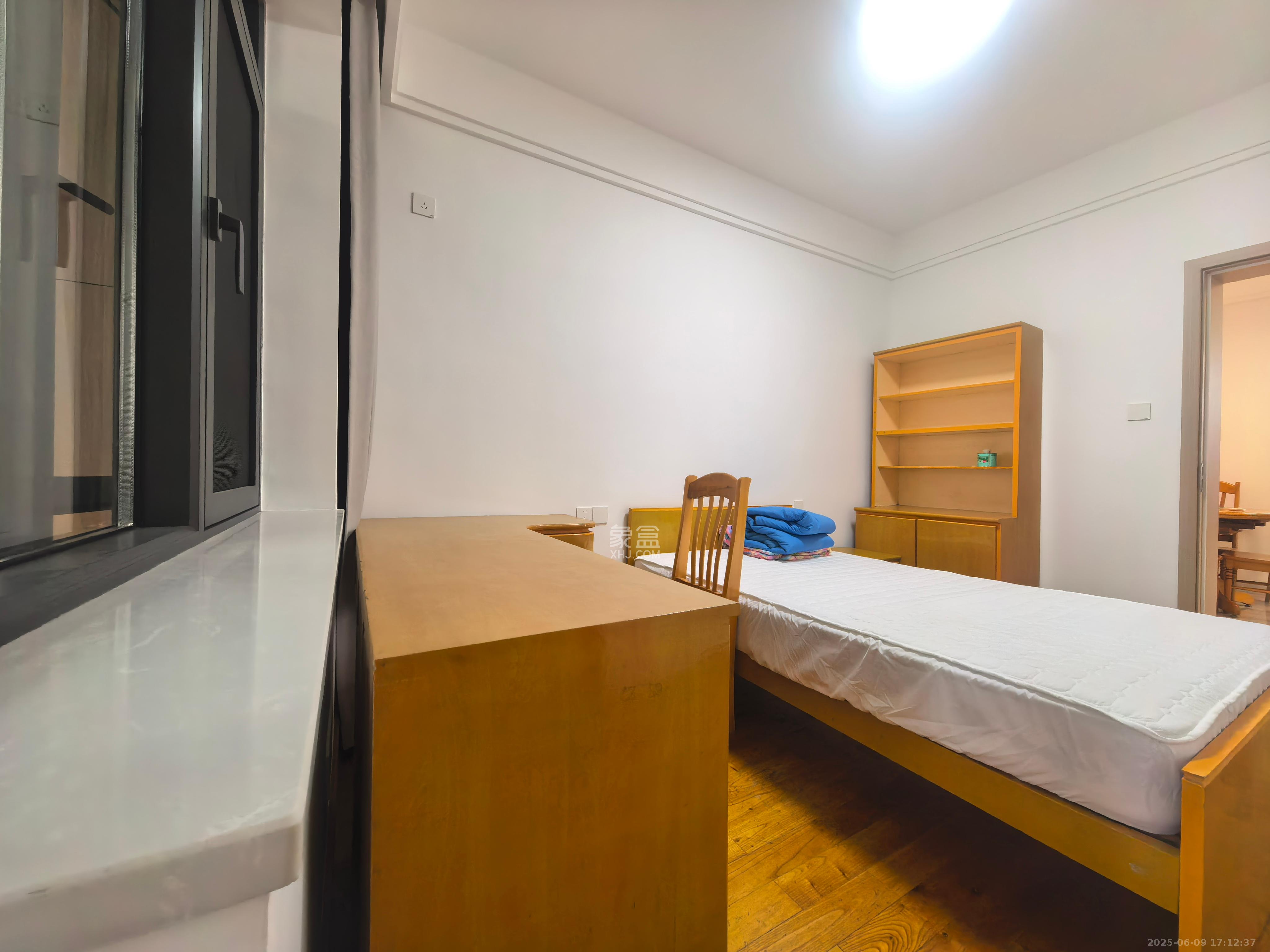 湘农桥社区  3室2厅2卫    2600.0元/月室内图