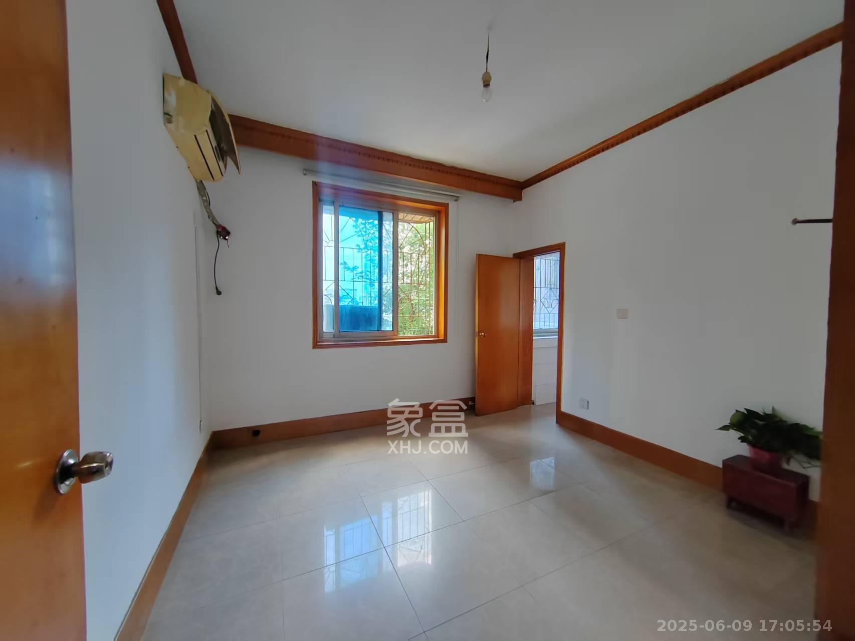 幸福桥、潘家坪路散盘 4室2厅1卫 2200.0元/月 幸福桥、潘家坪路散盘 4室2厅1卫 2200.0元/月室内图