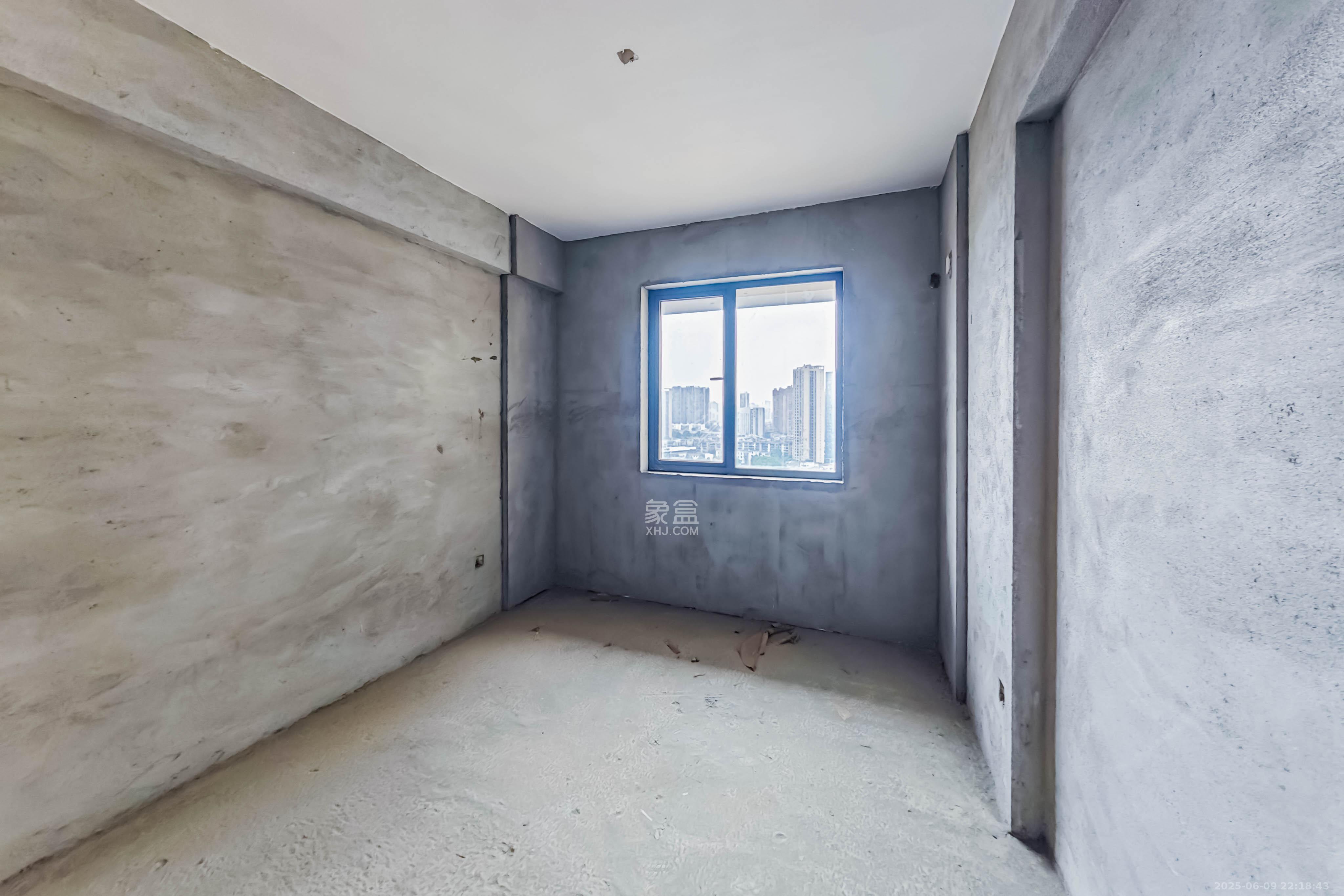 和立星雅苑 4室2厅2卫 149.0万 和立星雅苑 4室2厅2卫 149.0万其他