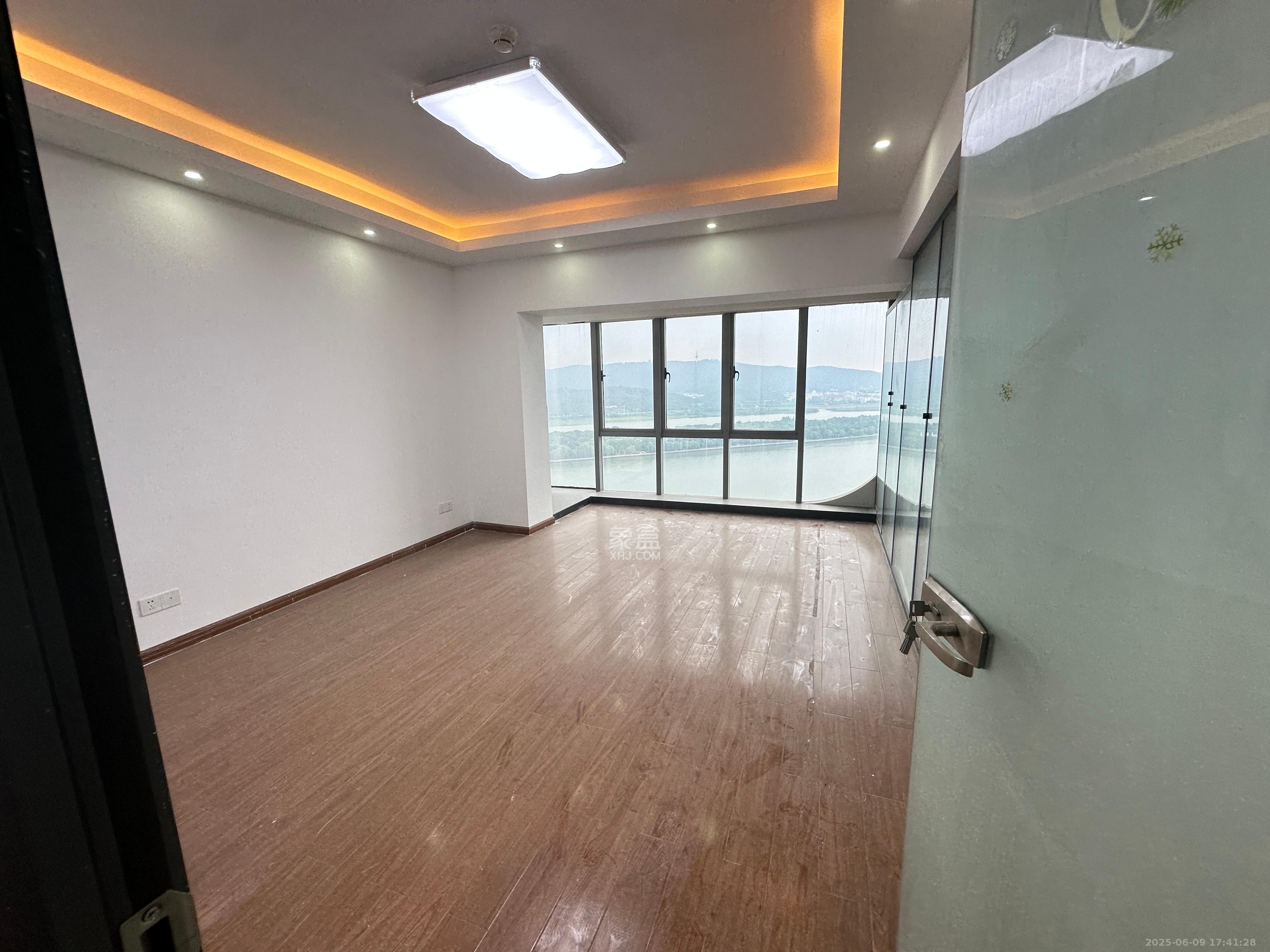 保利国际广场  1室1厅1卫    6000.0元/月室内图