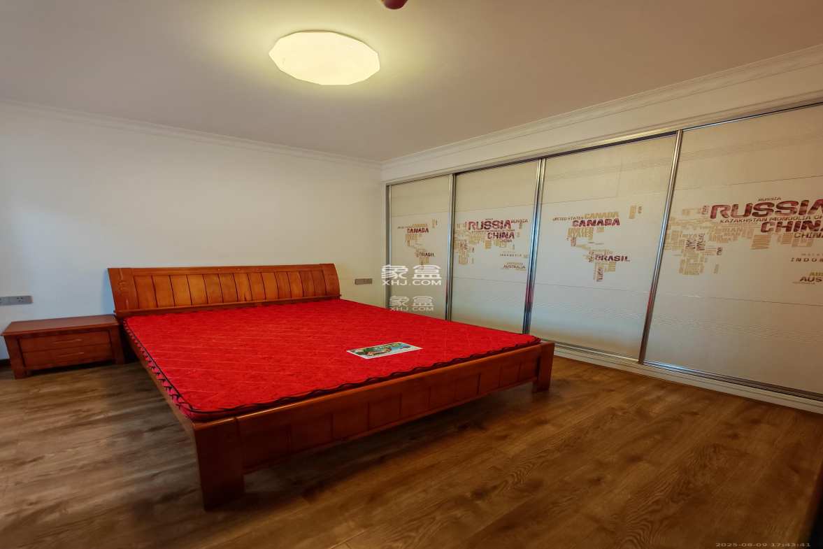 荷韵园 2室2厅1卫 1700.0元/月 荷韵园 2室2厅1卫 1700.0元/月室内图