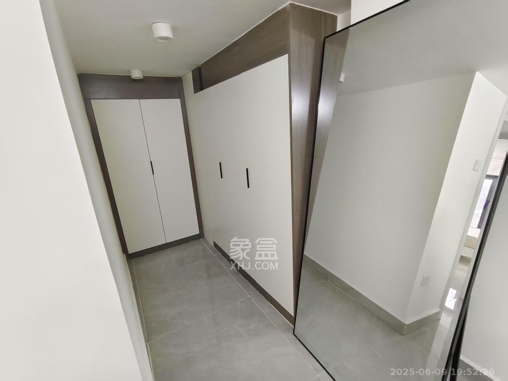 卓越中寰  2室2厅1卫   3300.00元/月室内图