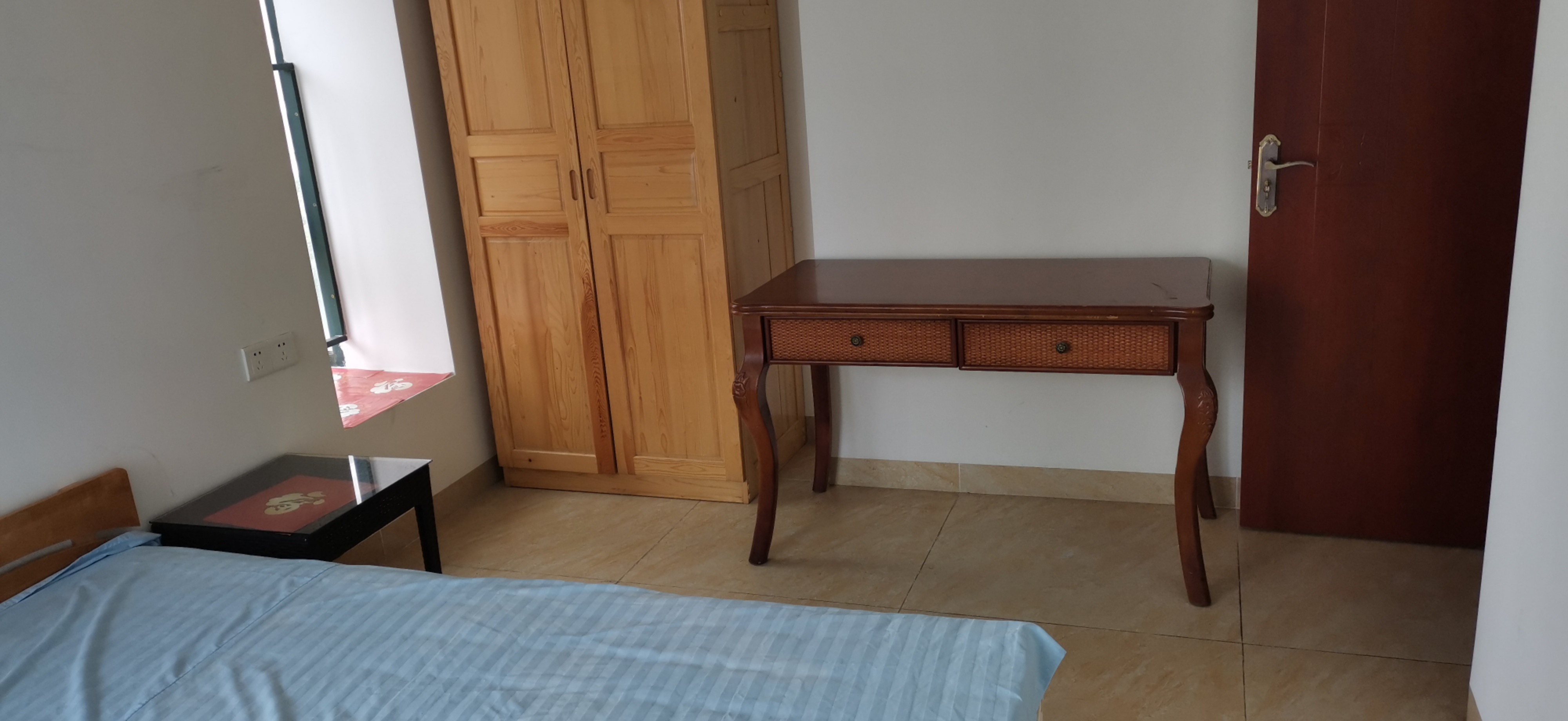 晨晖帝景  2室2厅1卫   1800.00元/月室内图