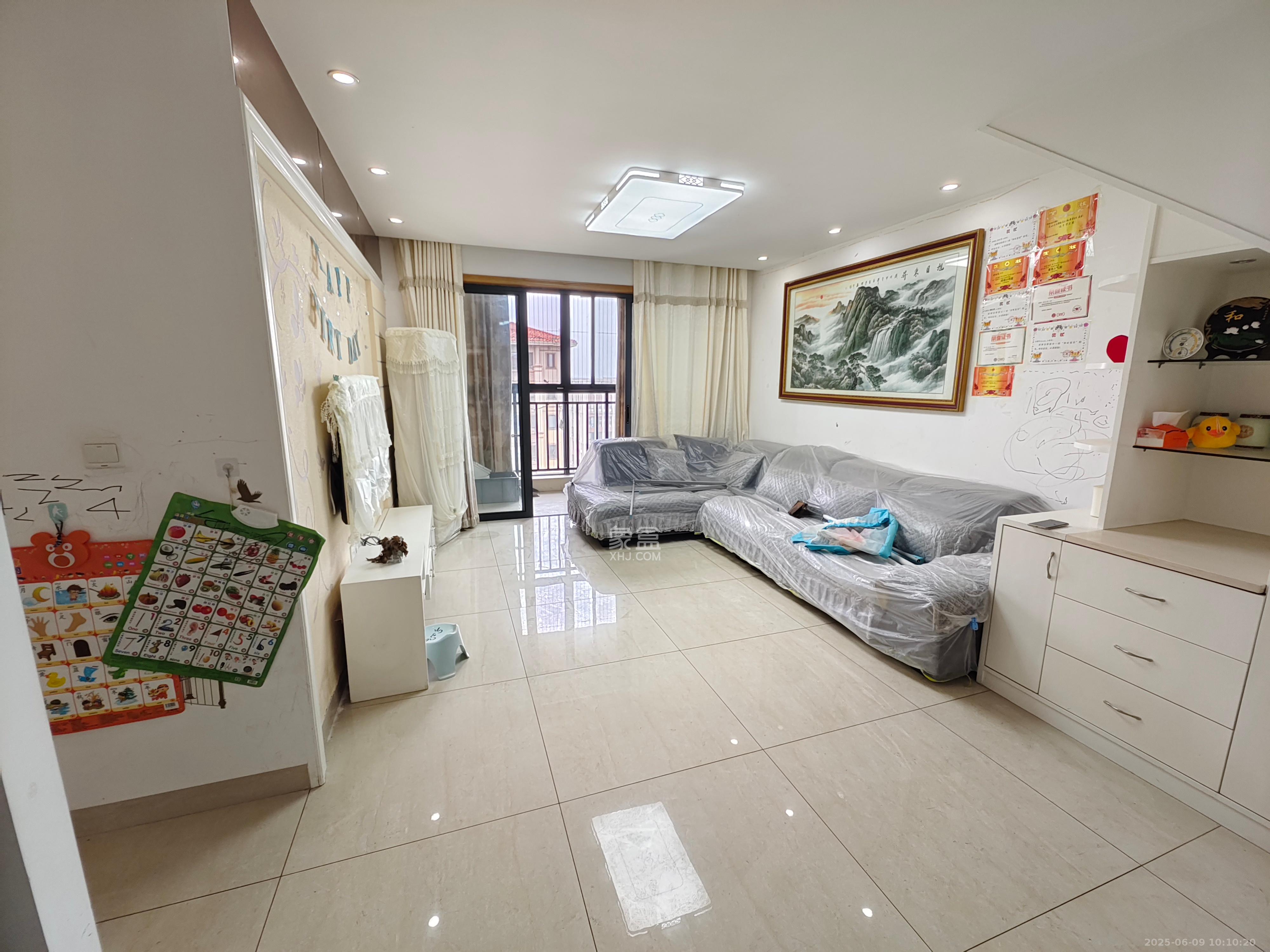 中建芙蓉嘉苑  3室2厅1卫   2600.00元/月室内图