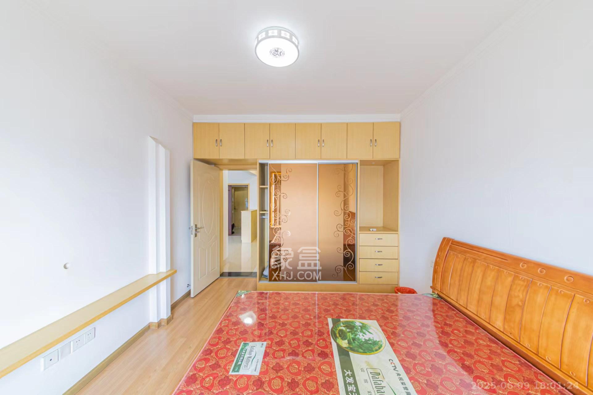 天城湖光山色  2室2厅1卫   2500.00元/月室内图