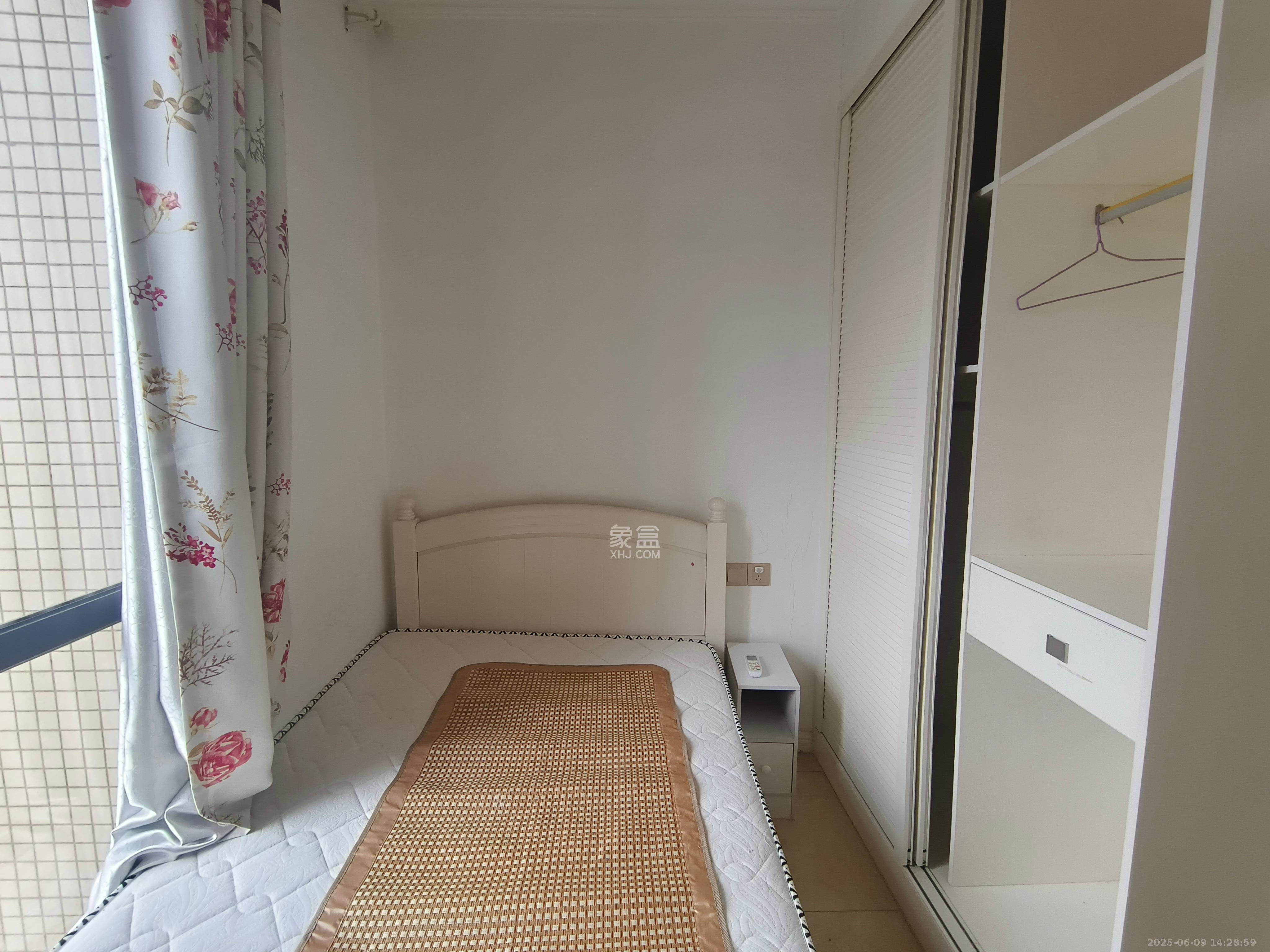 叠彩兰亭  3室2厅1卫   2500.00元/月室内图