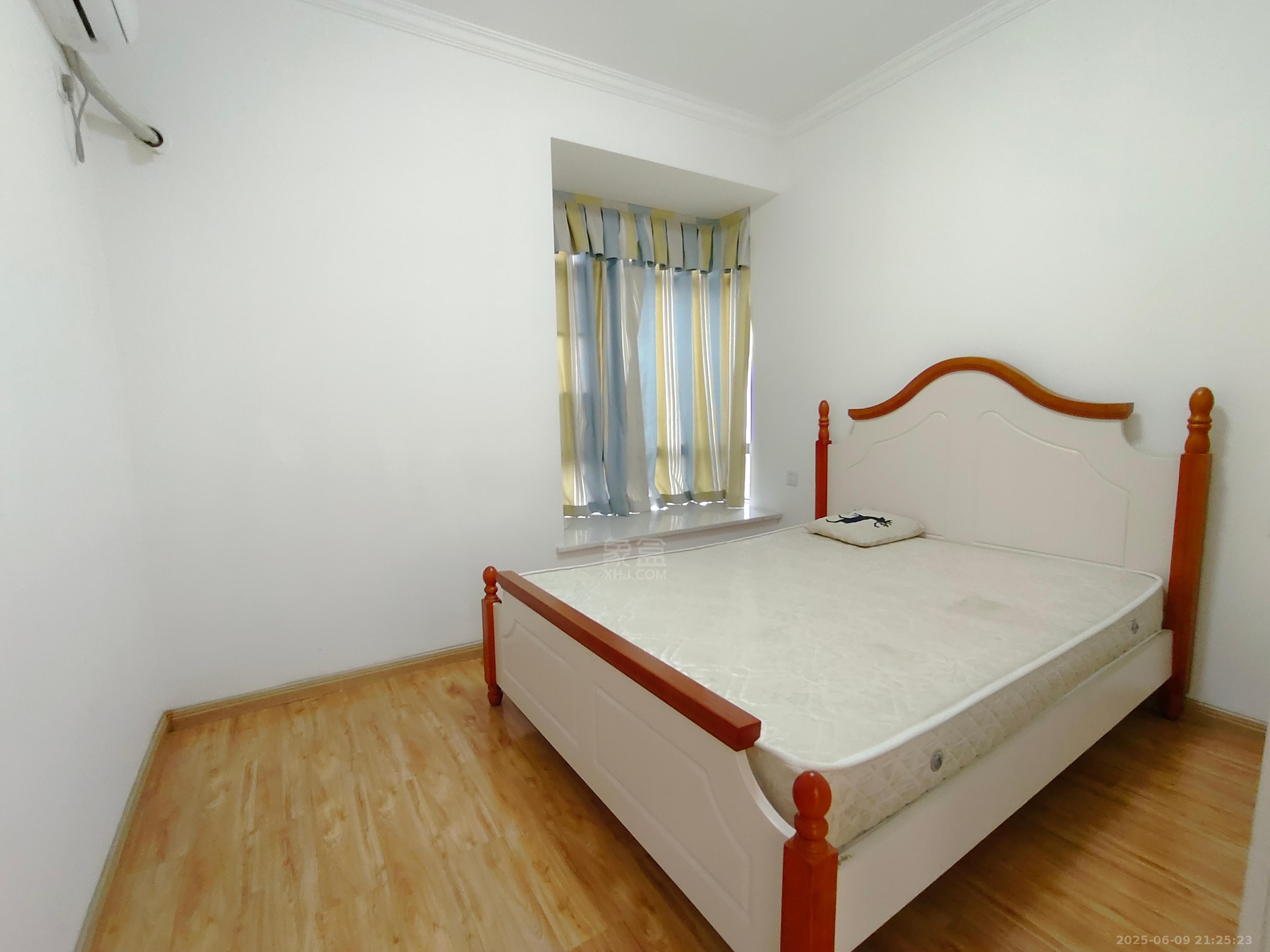 流金岁月-华晨国际 2室2厅1卫 2300.0元/月 流金岁月-华晨国际 2室2厅1卫 2300.0元/月室内图