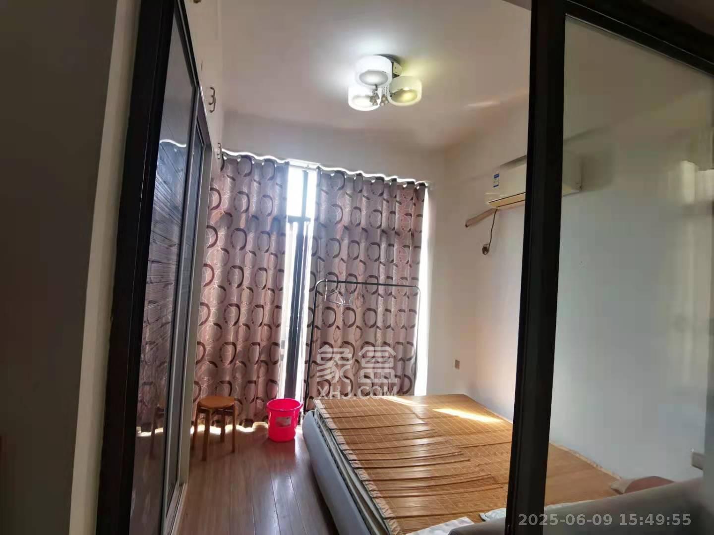 鑫远湘府逸园  1室1厅1卫   1300.00元/月室内图