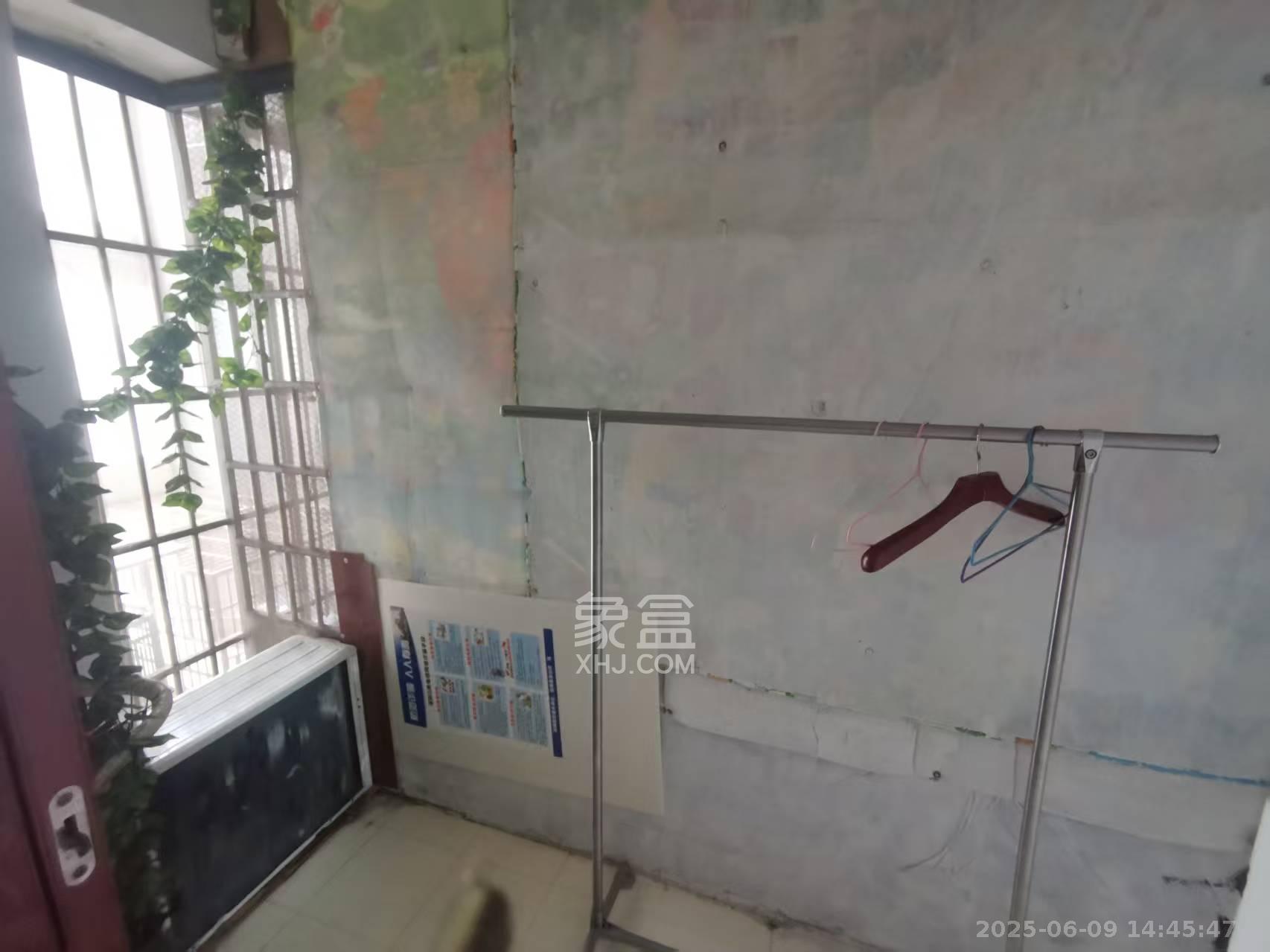 西罗亚大厦 1室1厅1卫 1800.0元/月 西罗亚大厦 1室1厅1卫 1800.0元/月室内图