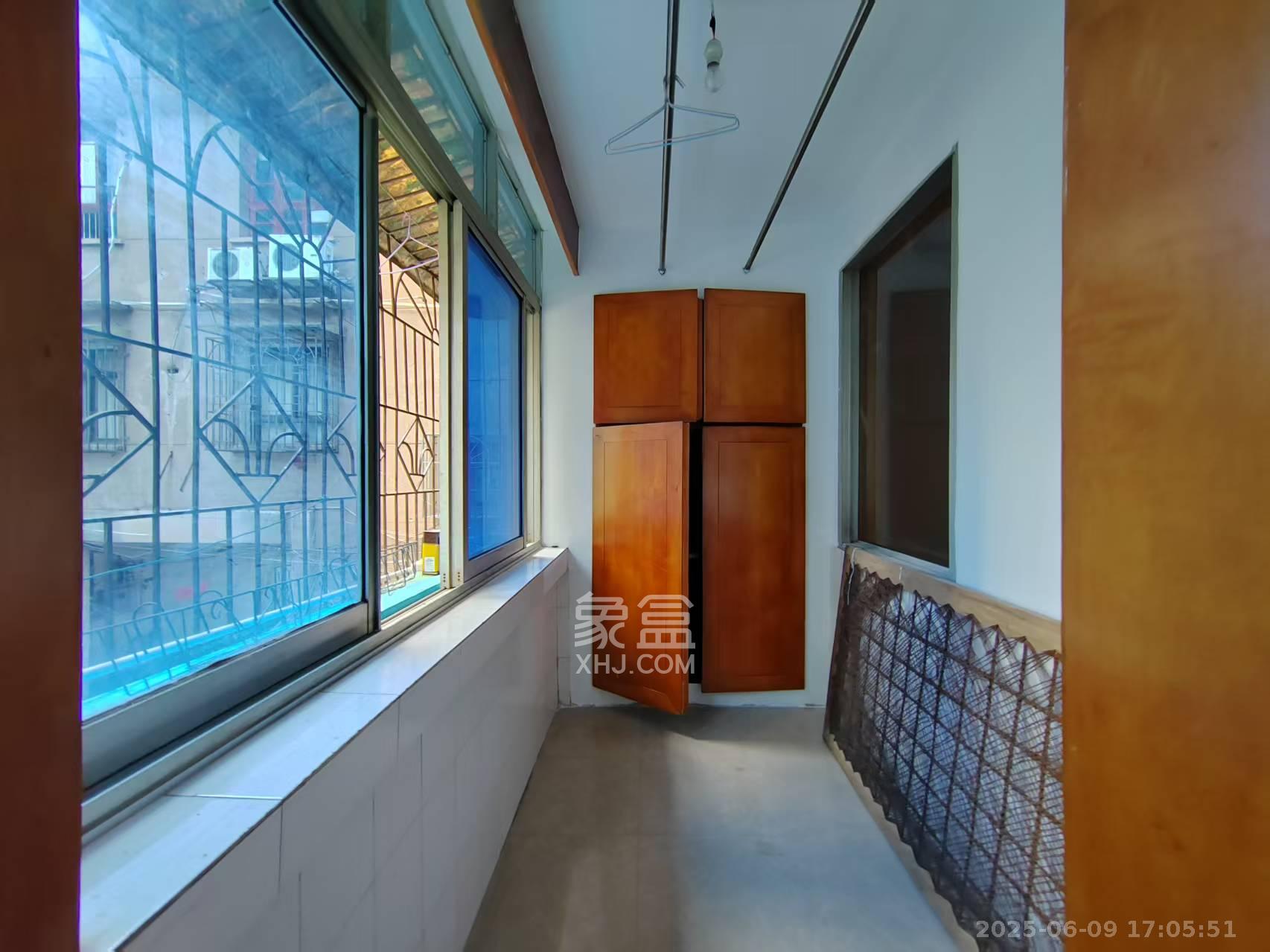 幸福桥、潘家坪路散盘 4室2厅1卫 2200.0元/月 幸福桥、潘家坪路散盘 4室2厅1卫 2200.0元/月室内图