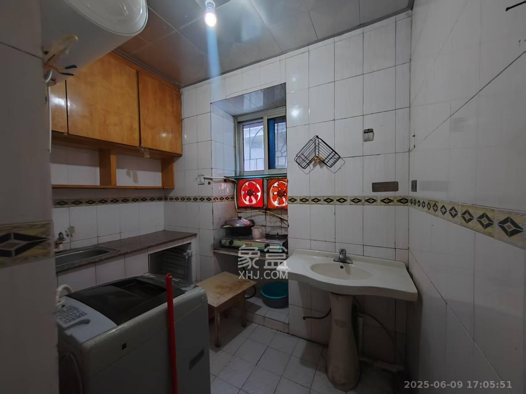 幸福桥、潘家坪路散盘 4室2厅1卫 2200.0元/月 幸福桥、潘家坪路散盘 4室2厅1卫 2200.0元/月室内图