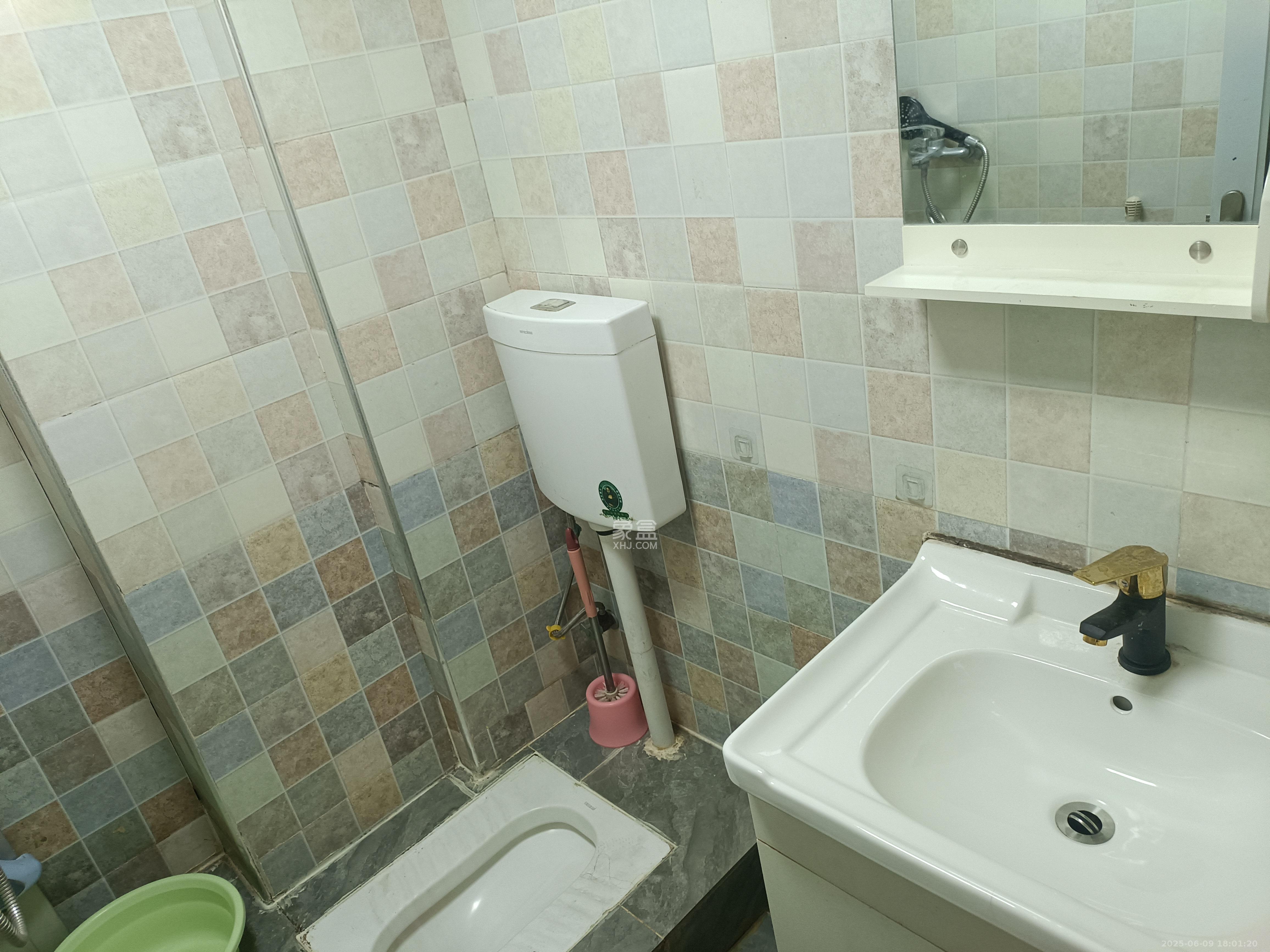 欧亚达国际广场 2室2厅1卫 2000.0元/月 欧亚达国际广场 2室2厅1卫 2000.0元/月室内图