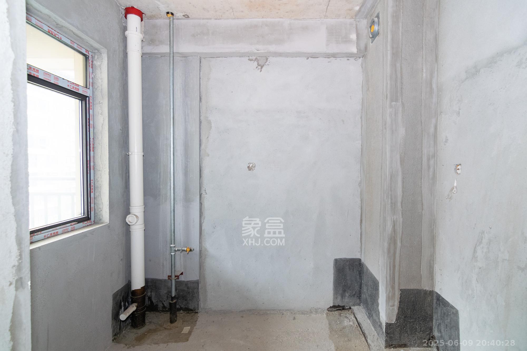 大汉汉府一期  4室2厅2卫    87.0万 大汉汉府一期  4室2厅2卫    87.0万厨房