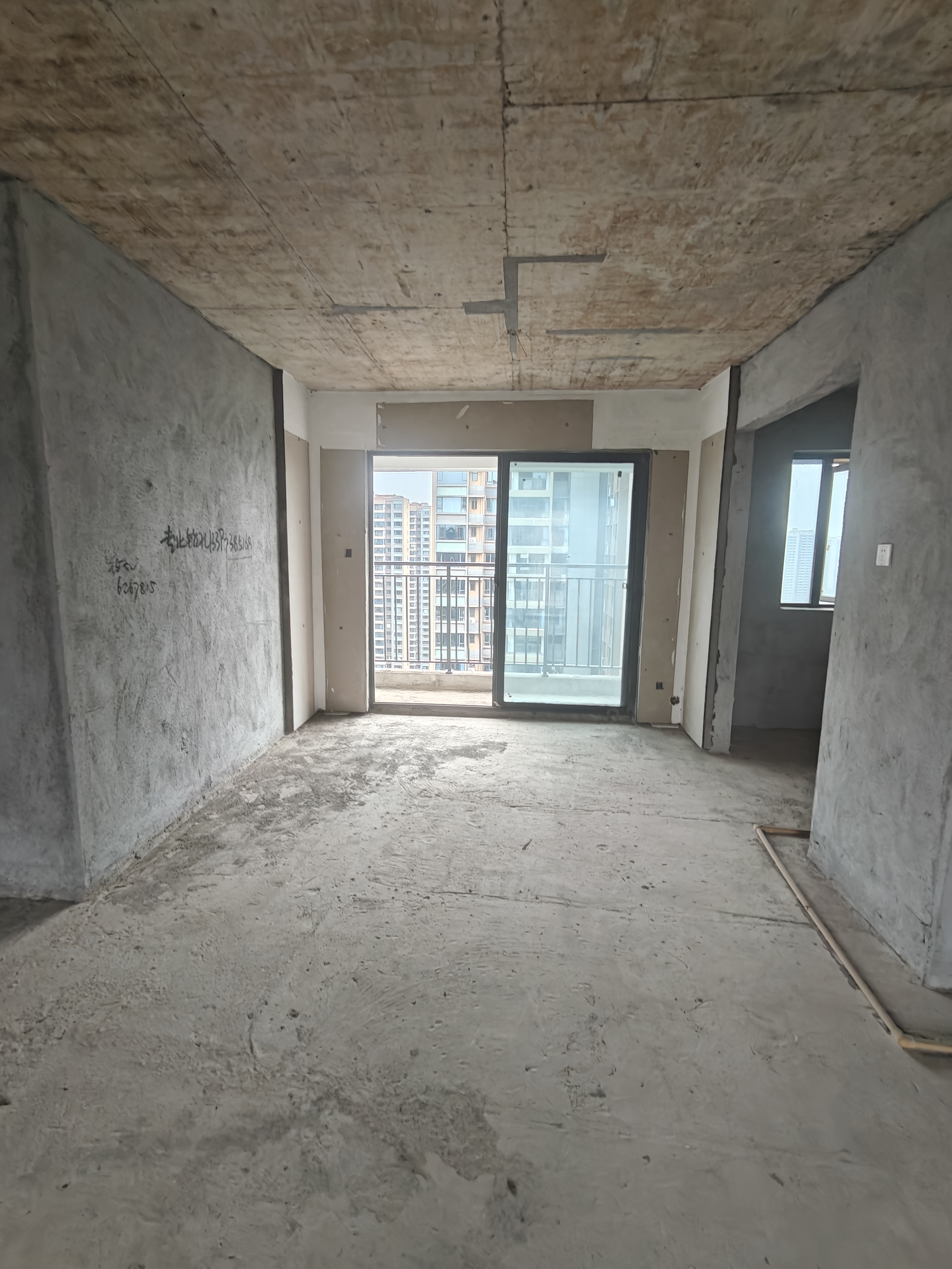 宁邦中心（二期公园里）  1室0厅0卫    79.8万客厅