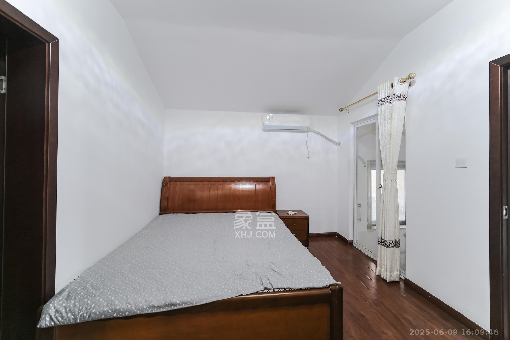 郡原居里  3室2厅3卫    63.0万 郡原居里  3室2厅3卫    63.0万卧室