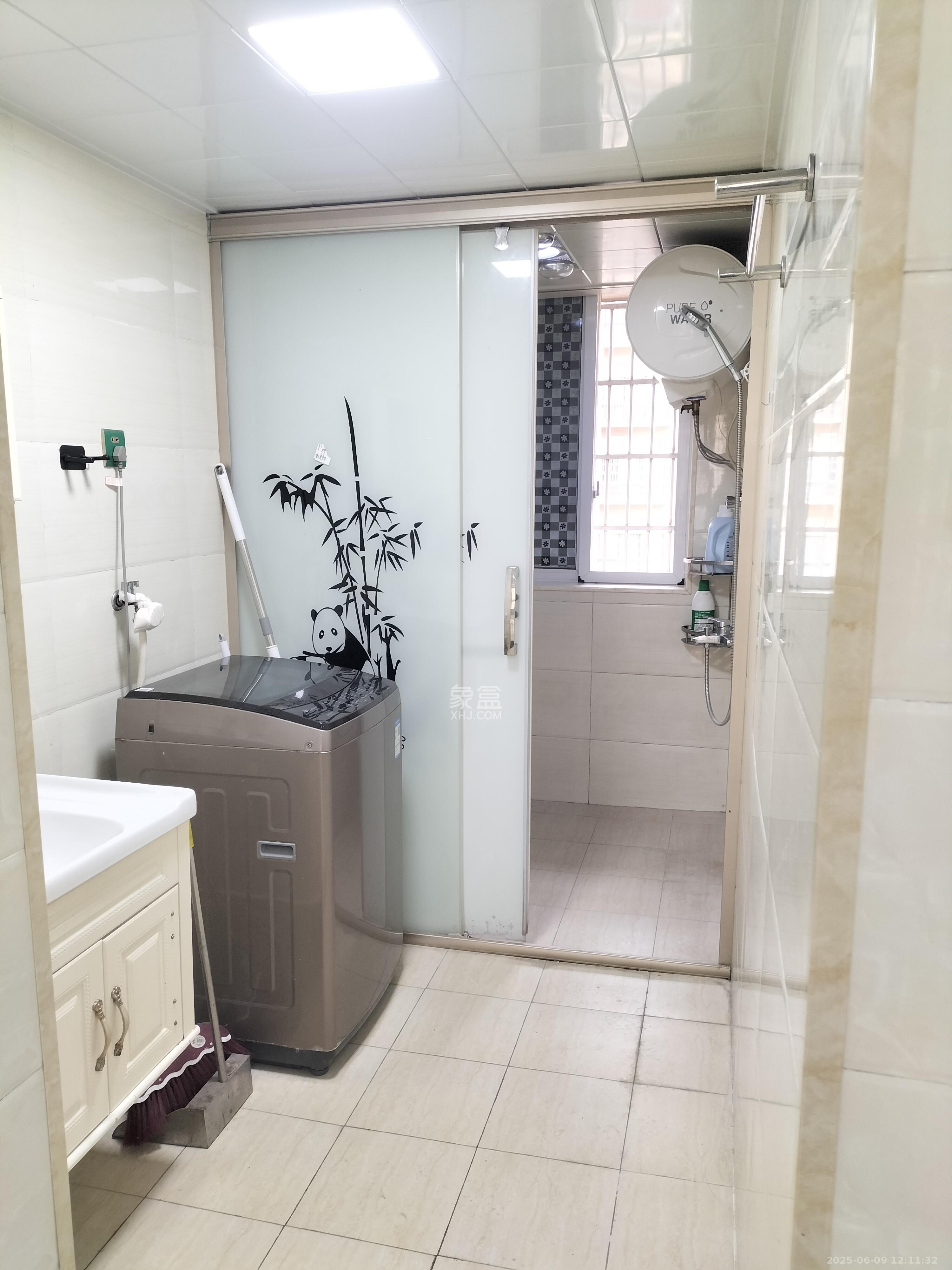 家兴苑 3室2厅1卫 2400.0元/月 家兴苑 3室2厅1卫 2400.0元/月室内图