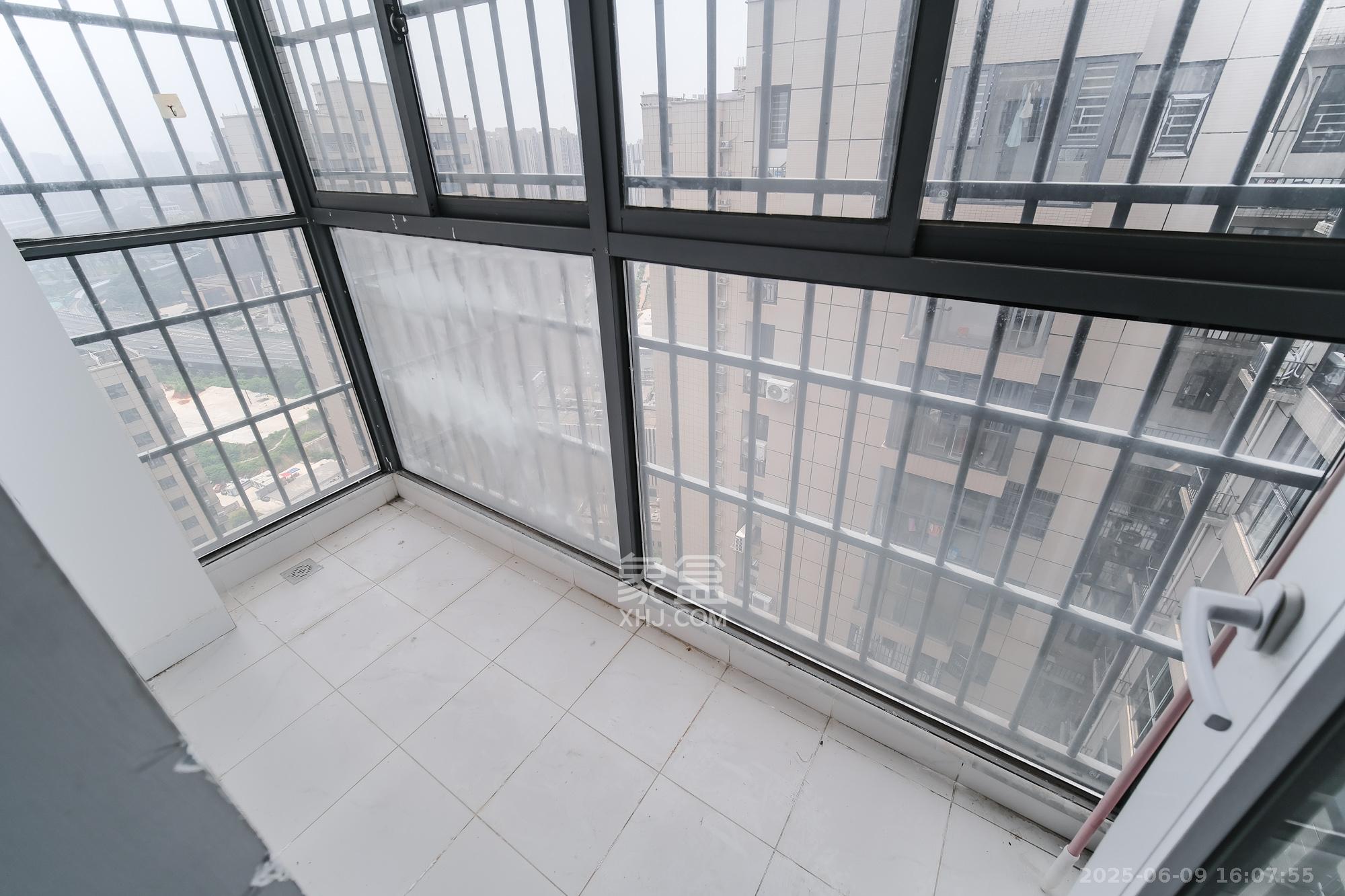 和悦城(蟠龙景苑) 3室2厅1卫 50.2万 和悦城(蟠龙景苑) 3室2厅1卫 50.2万阳台