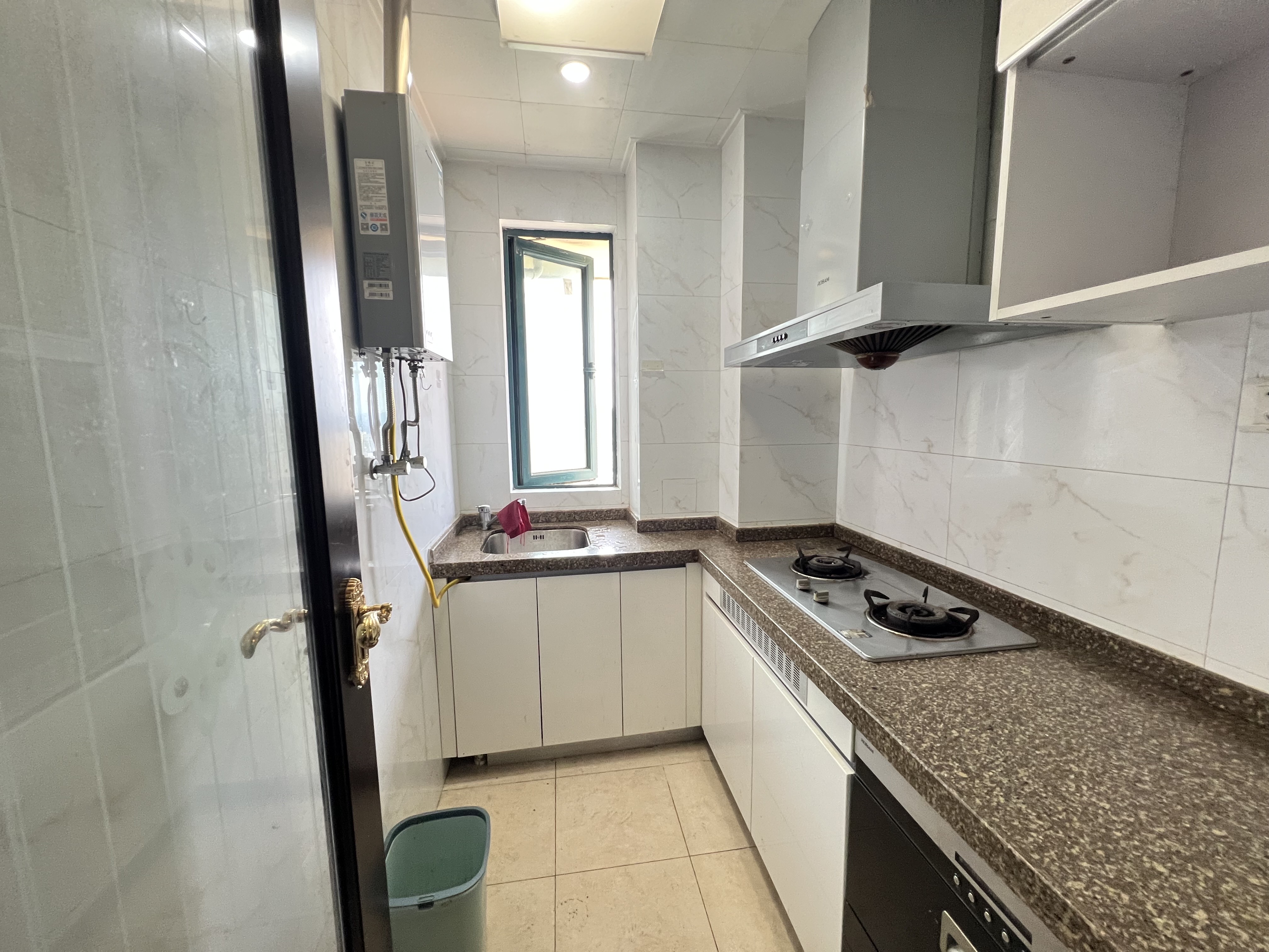 恒大绿洲  1室1厅1卫    1100.0元/月 恒大绿洲  1室1厅1卫    1100.0元/月室内图