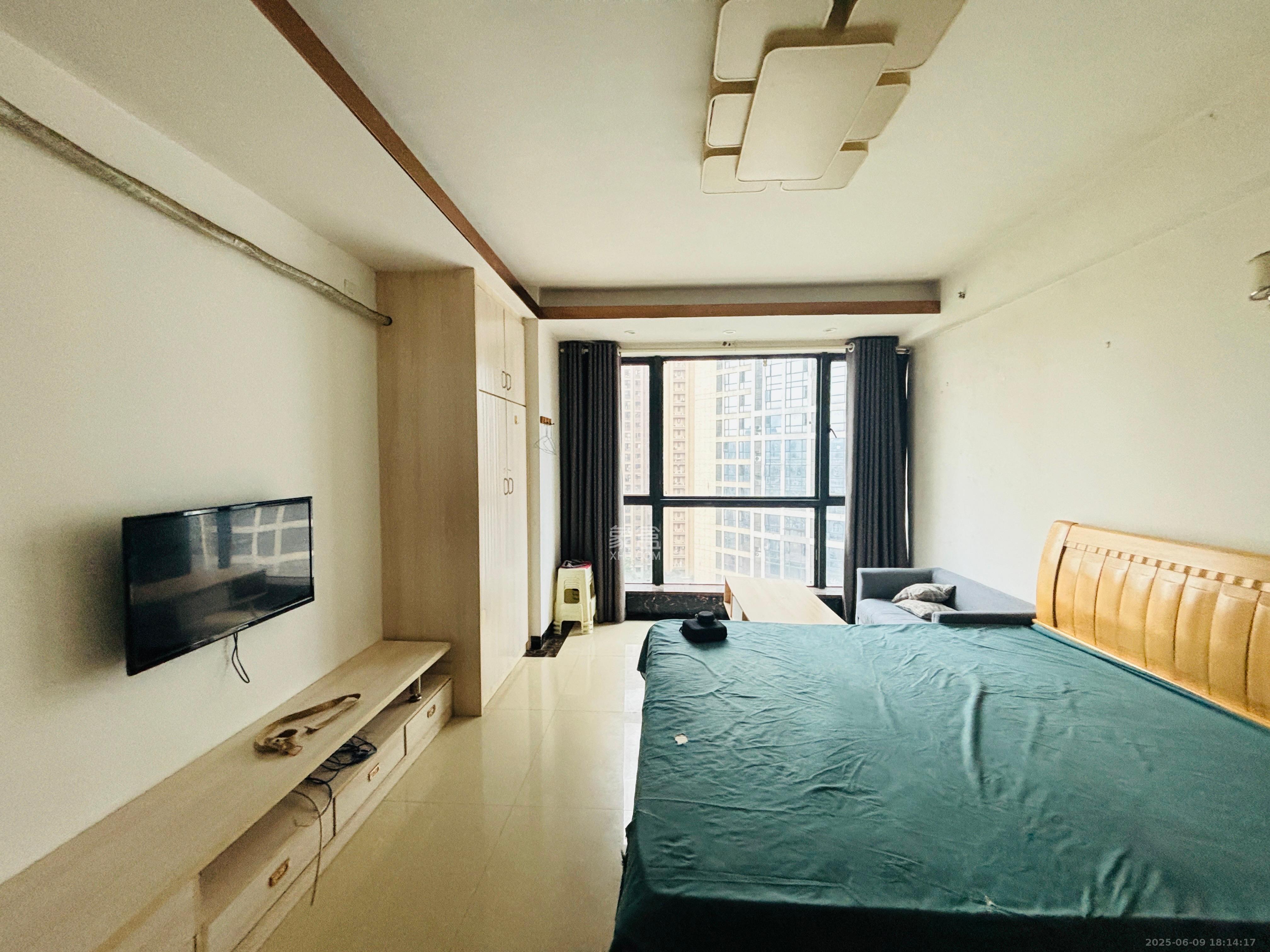 融科东南海 1室1厅1卫 1500.0元/月 融科东南海 1室1厅1卫 1500.0元/月室内图