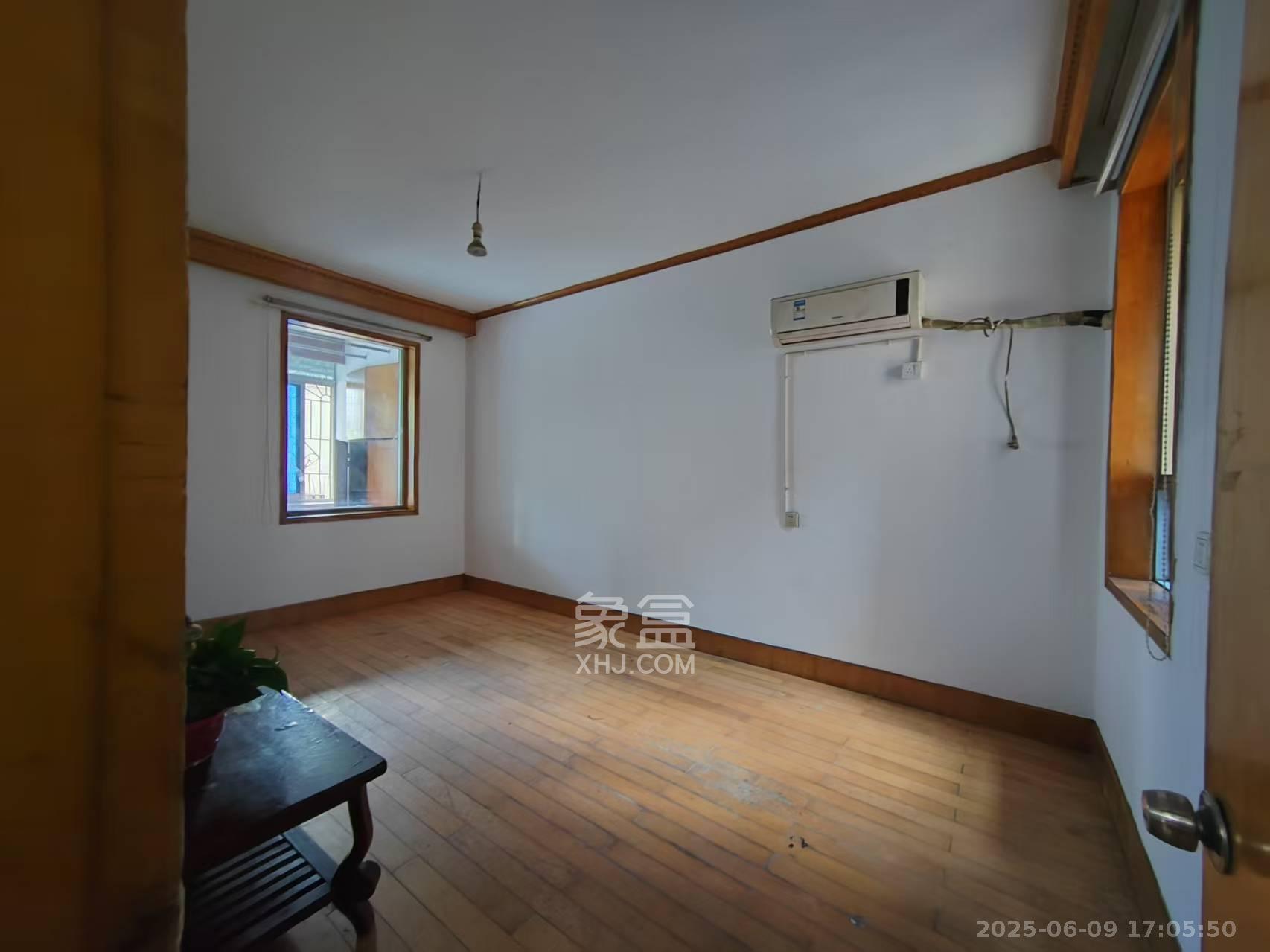 幸福桥、潘家坪路散盘 4室2厅1卫 2200.0元/月 幸福桥、潘家坪路散盘 4室2厅1卫 2200.0元/月室内图