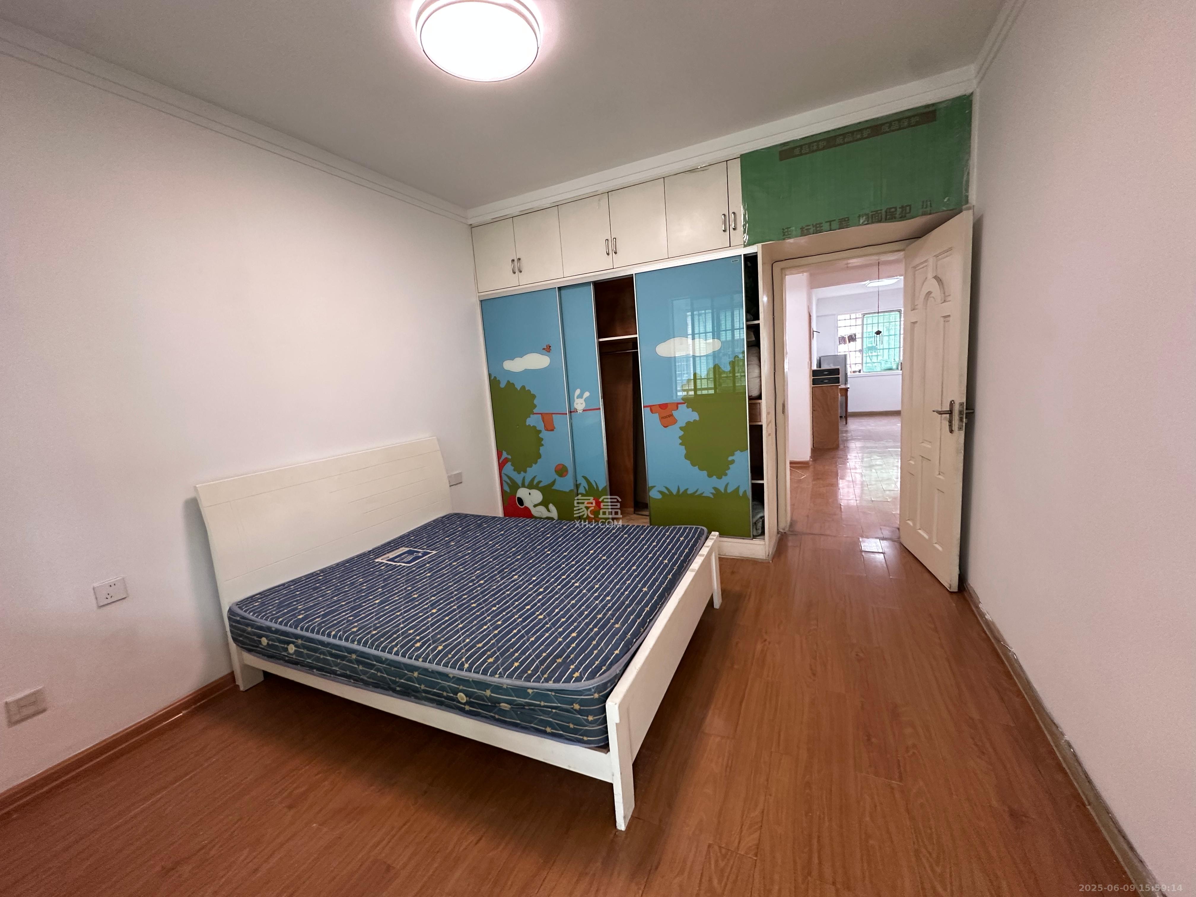 中南汽车世界 2室2厅1卫 1100.0元/月 中南汽车世界 2室2厅1卫 1100.0元/月室内图