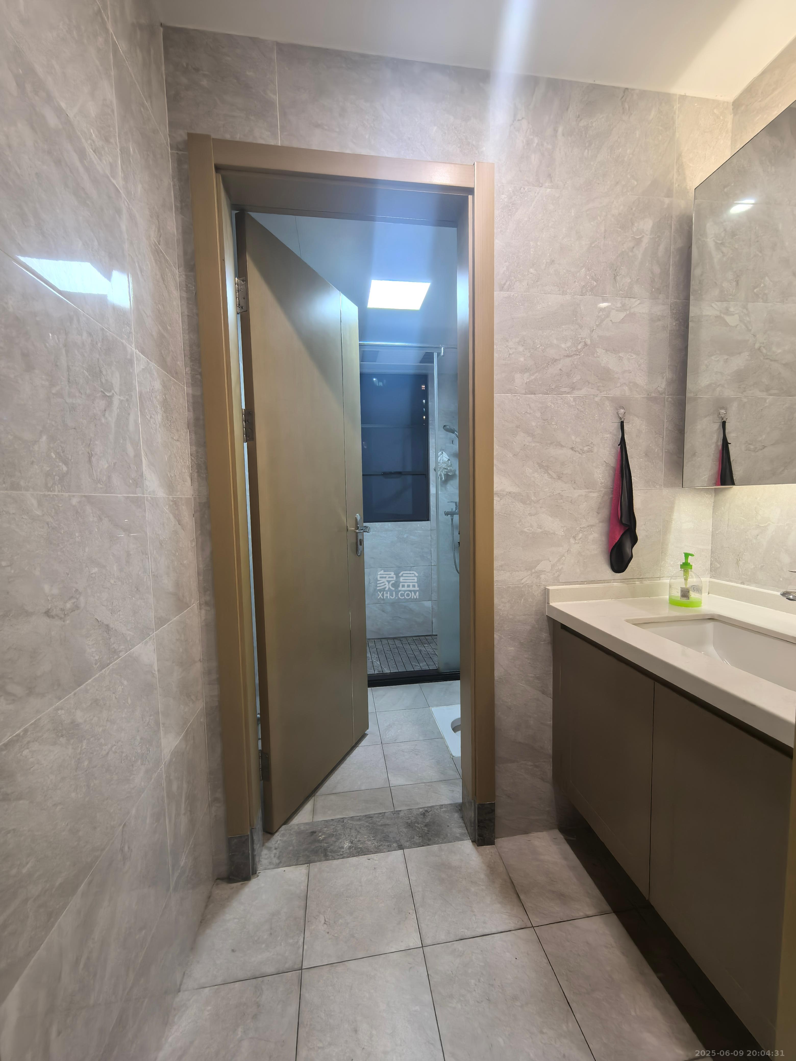 中建璟和城  4室2厅2卫   3300.00元/月室内图