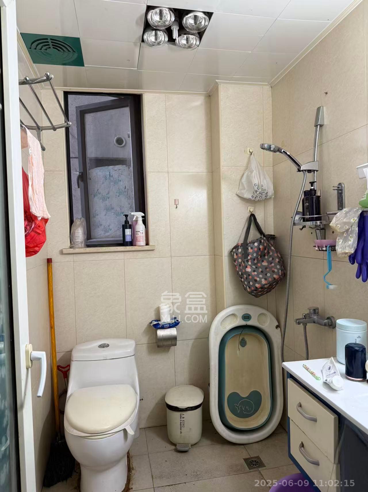 湘域中央 2室1厅1卫 3500.0元/月 湘域中央 2室1厅1卫 3500.0元/月室内图