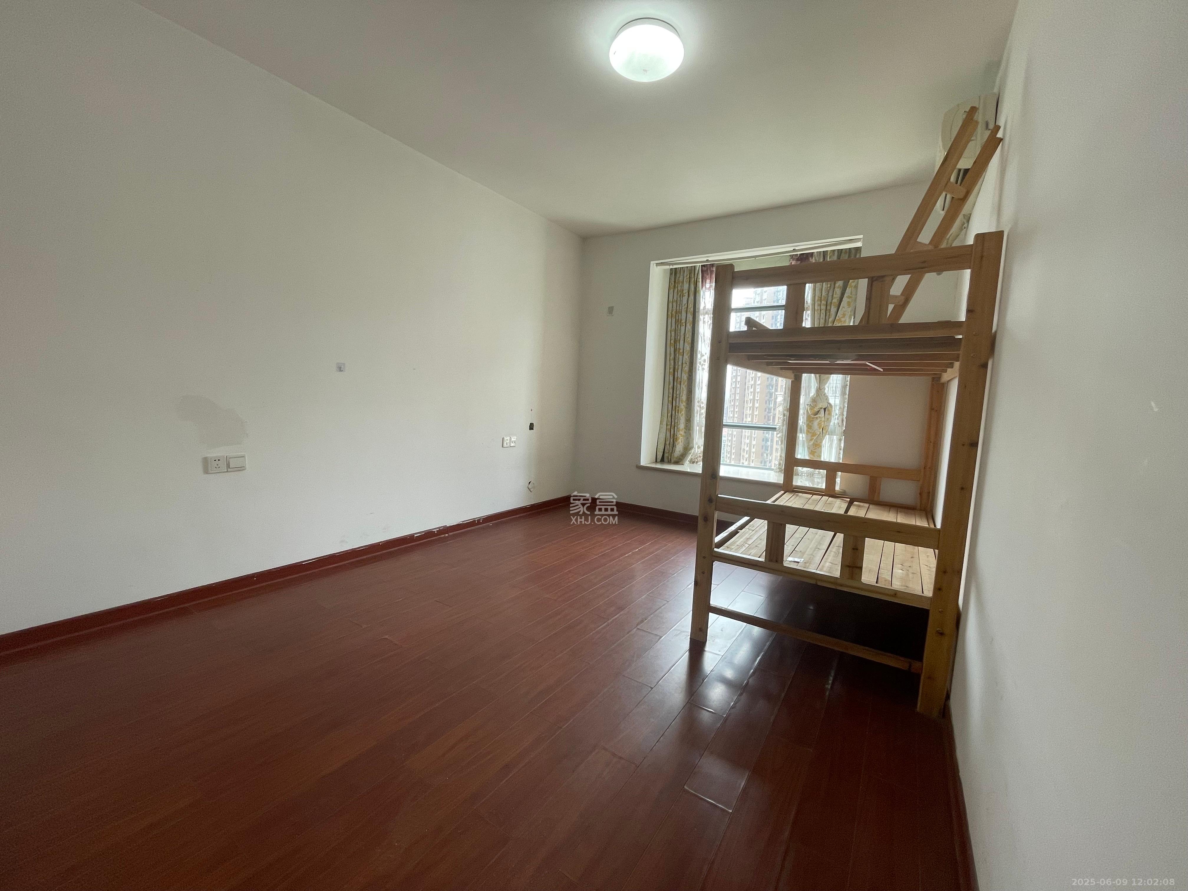 中江国际花城 3室2厅1卫 2400.0元/月 中江国际花城 3室2厅1卫 2400.0元/月室内图